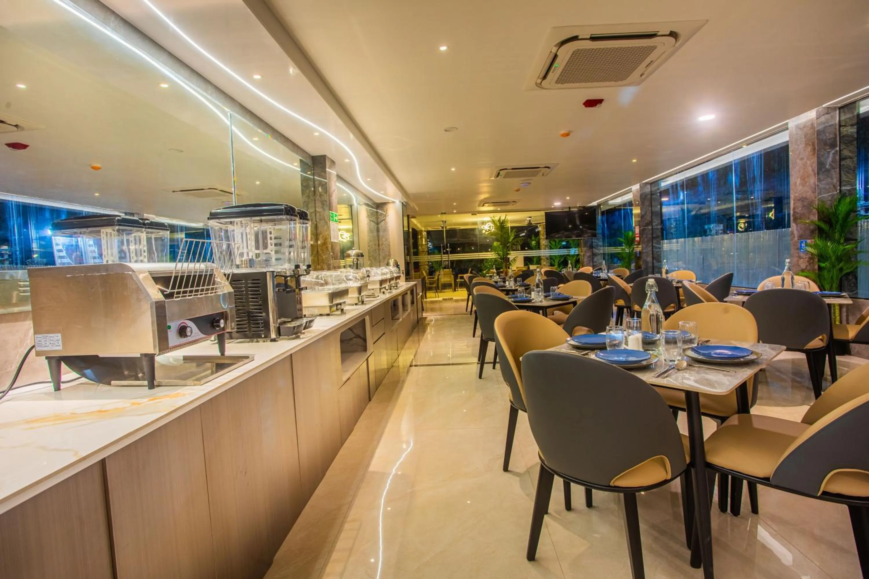 Restaurant/places to eat in Lonuhiri at Dhigurah