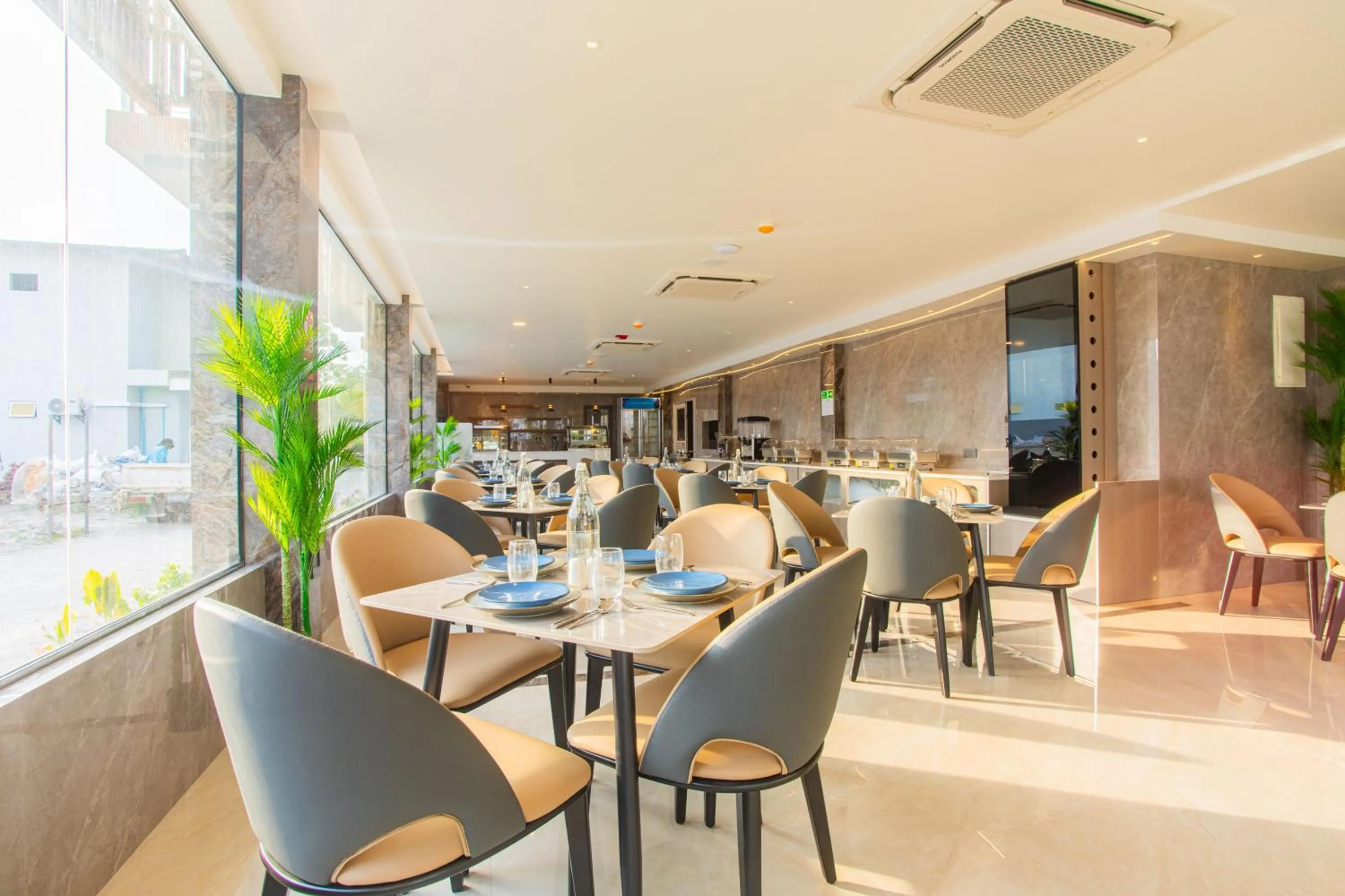 Restaurant/places to eat in Lonuhiri at Dhigurah