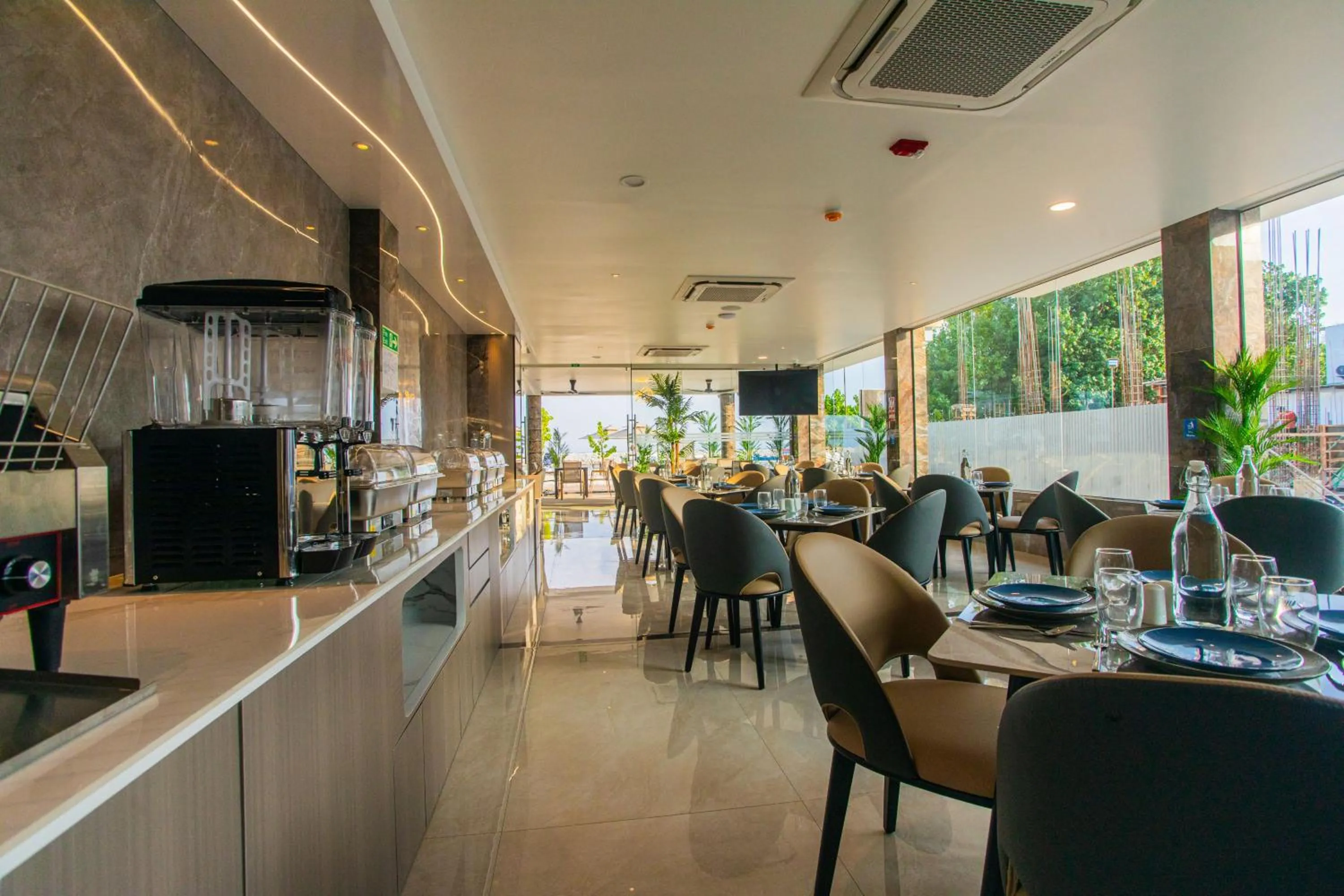 Restaurant/places to eat in Lonuhiri at Dhigurah