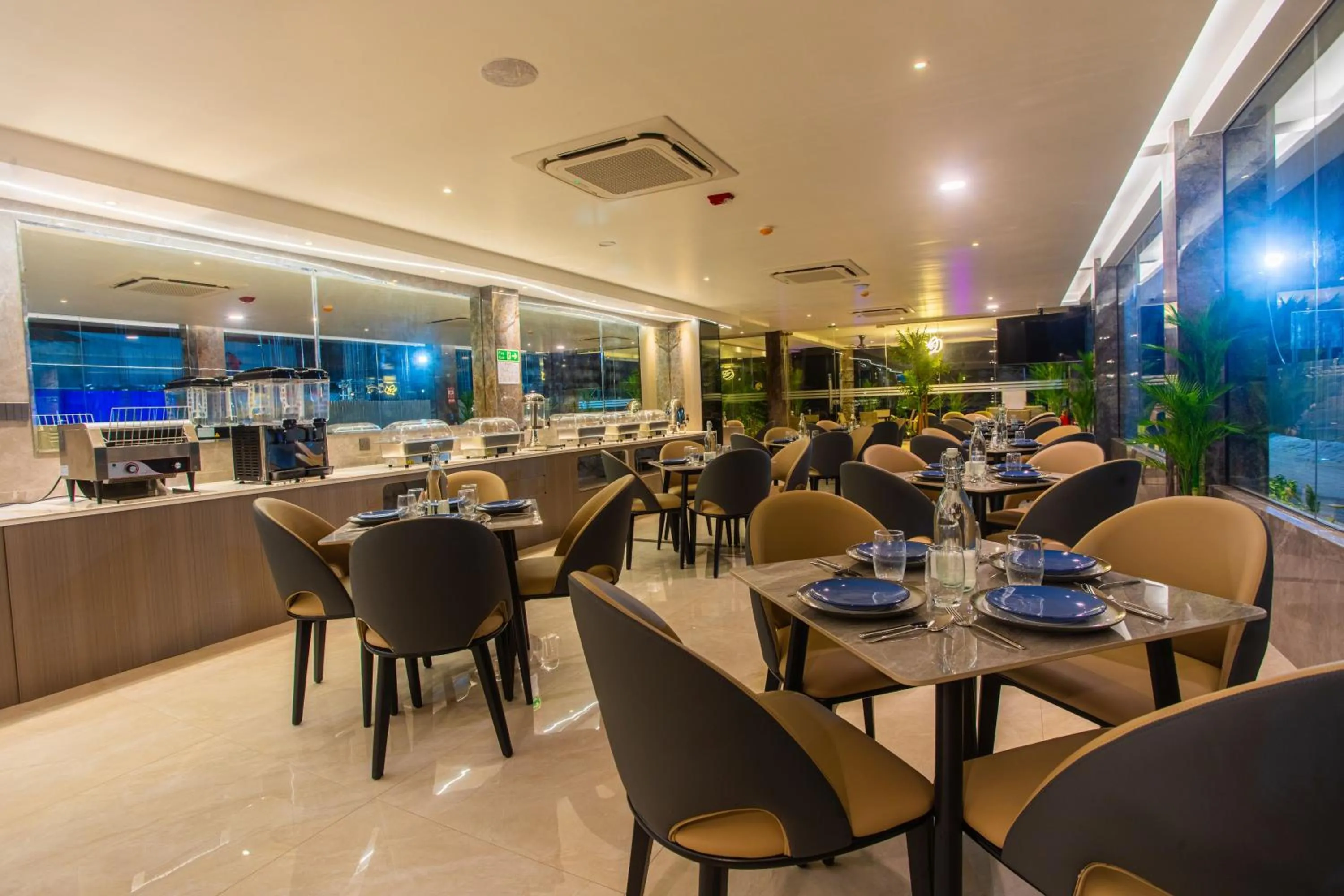 Restaurant/places to eat in Lonuhiri at Dhigurah