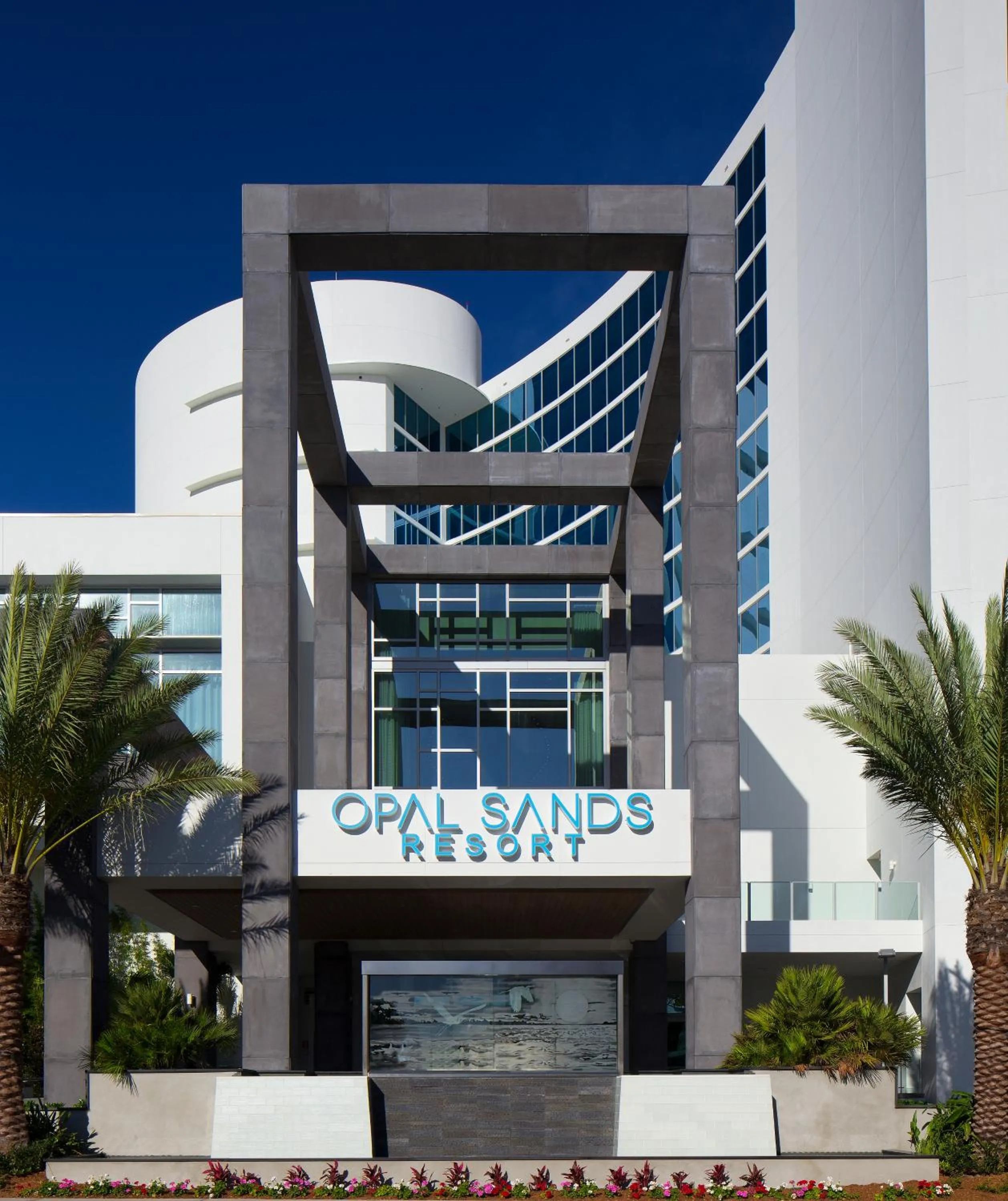 Facade/entrance in Opal Sands