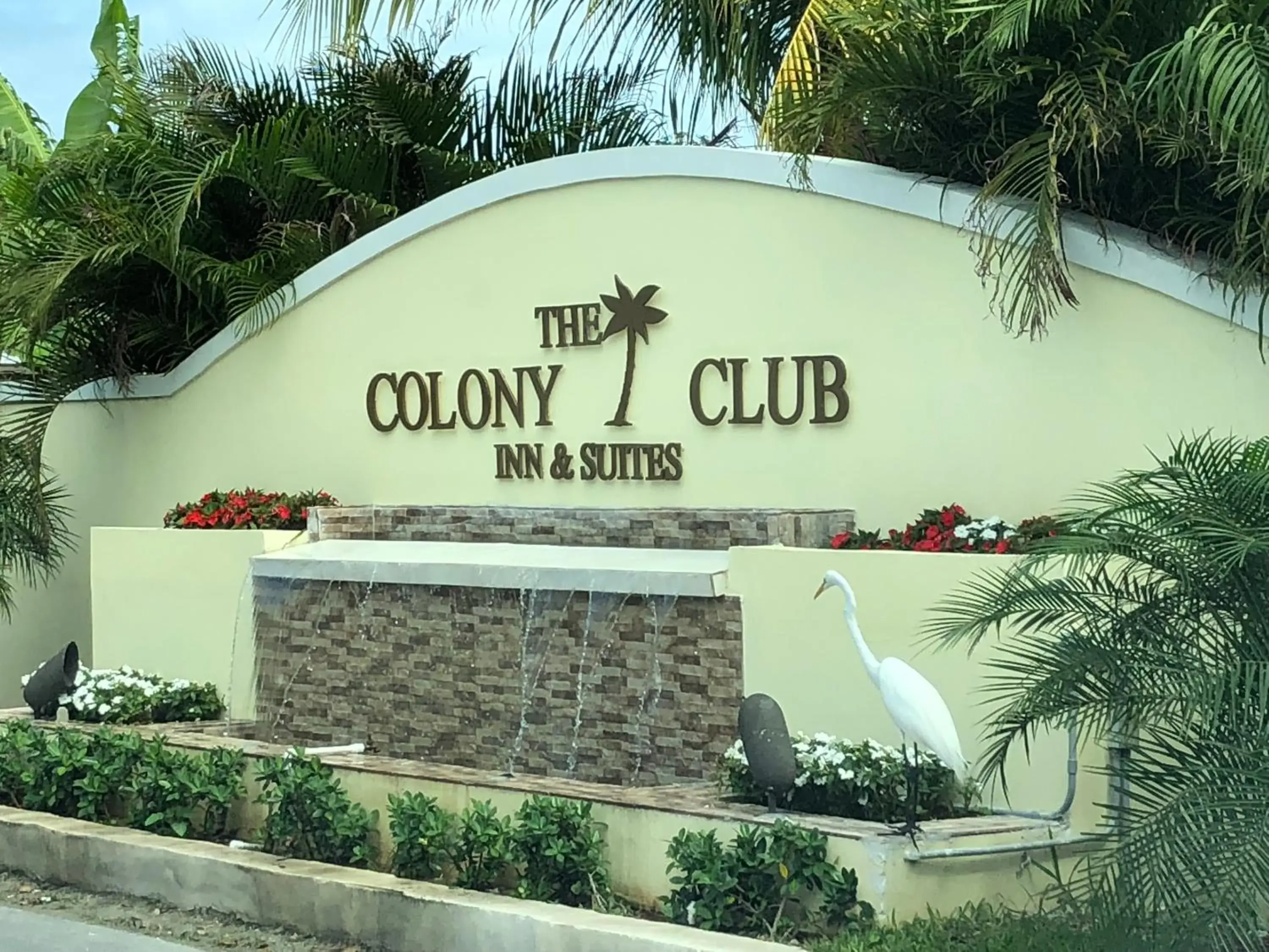 Facade/entrance in Colony Club Inn & Suites Facade/entrance in Colony Club Inn & Suites