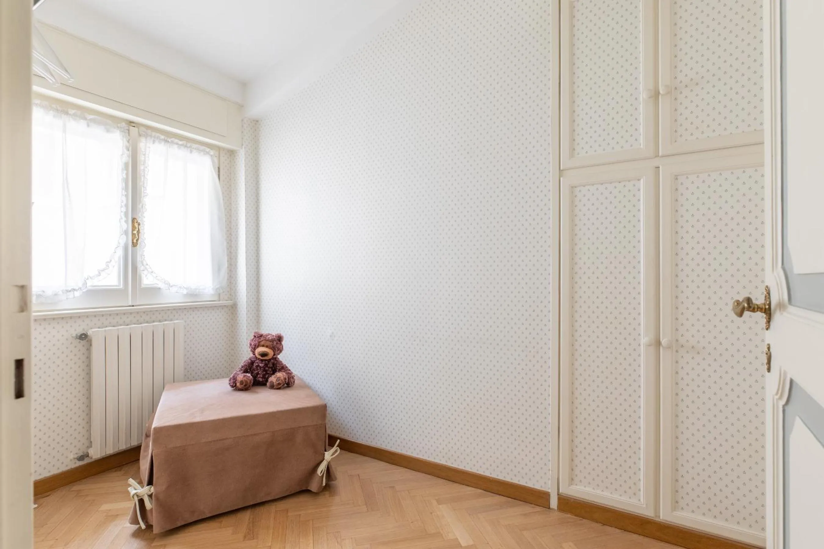 Bed in Town House Roma