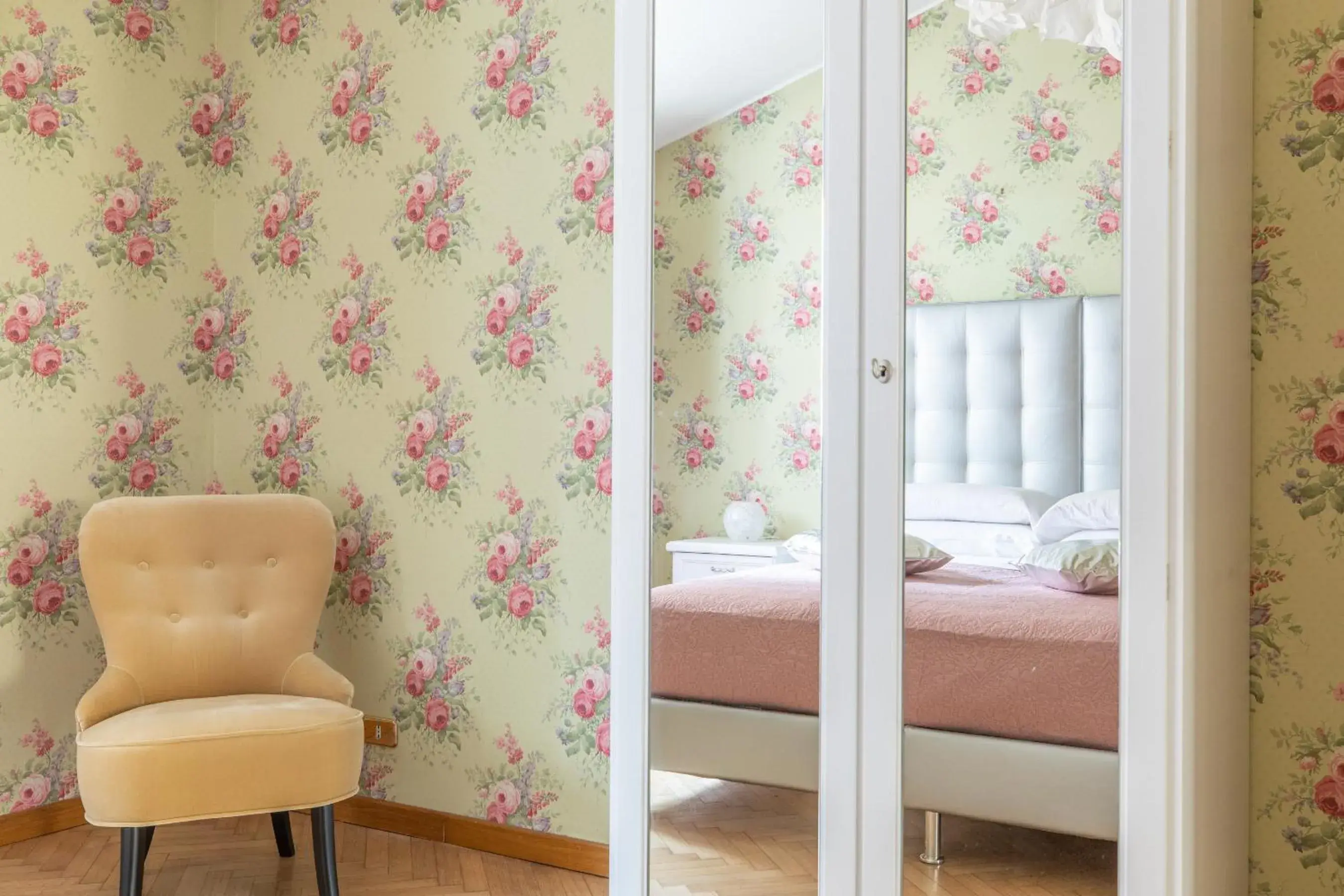 Decorative detail, Bed in Town House Roma Decorative detail, Bed in Town House Roma