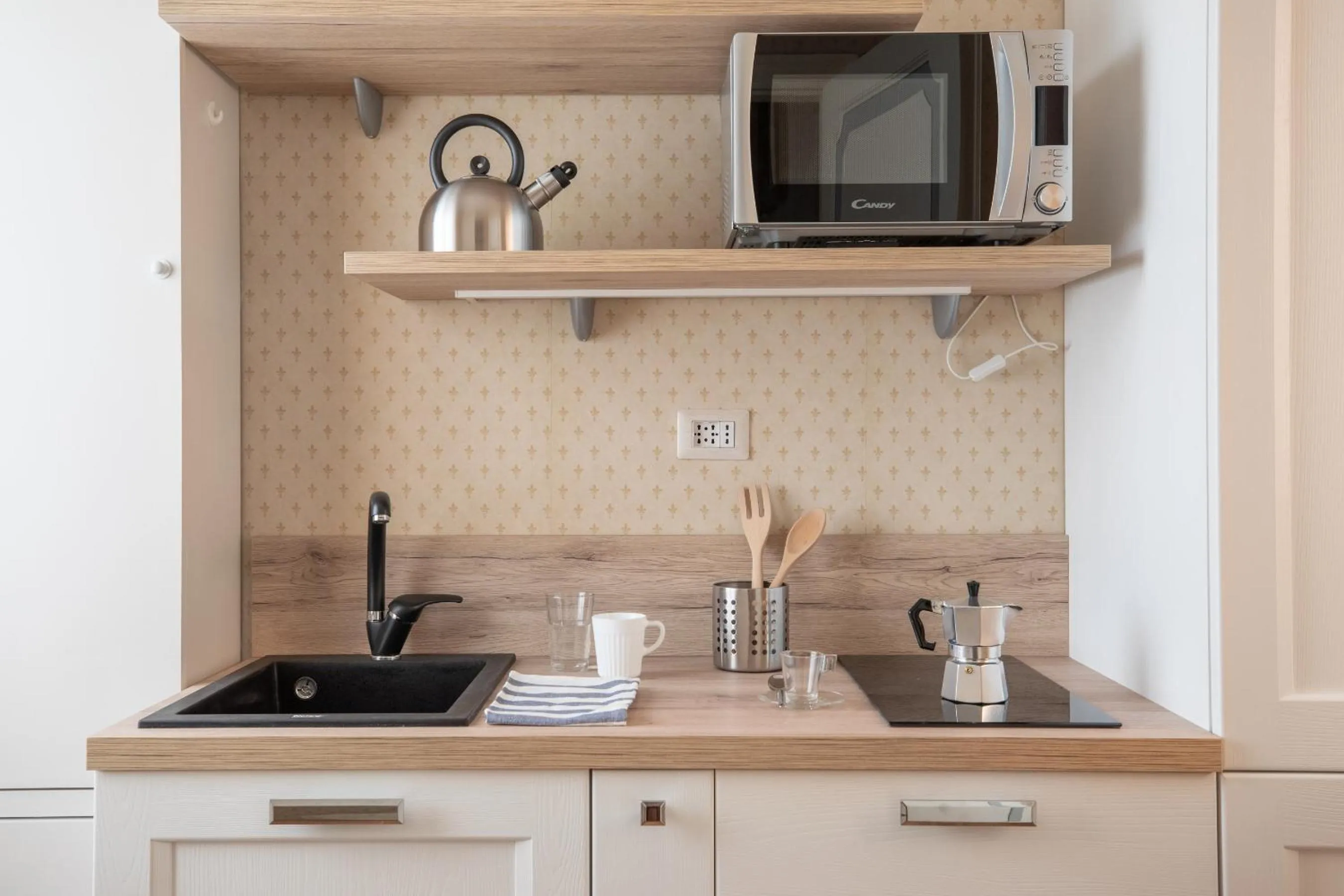 Kitchen or kitchenette in Town House Roma