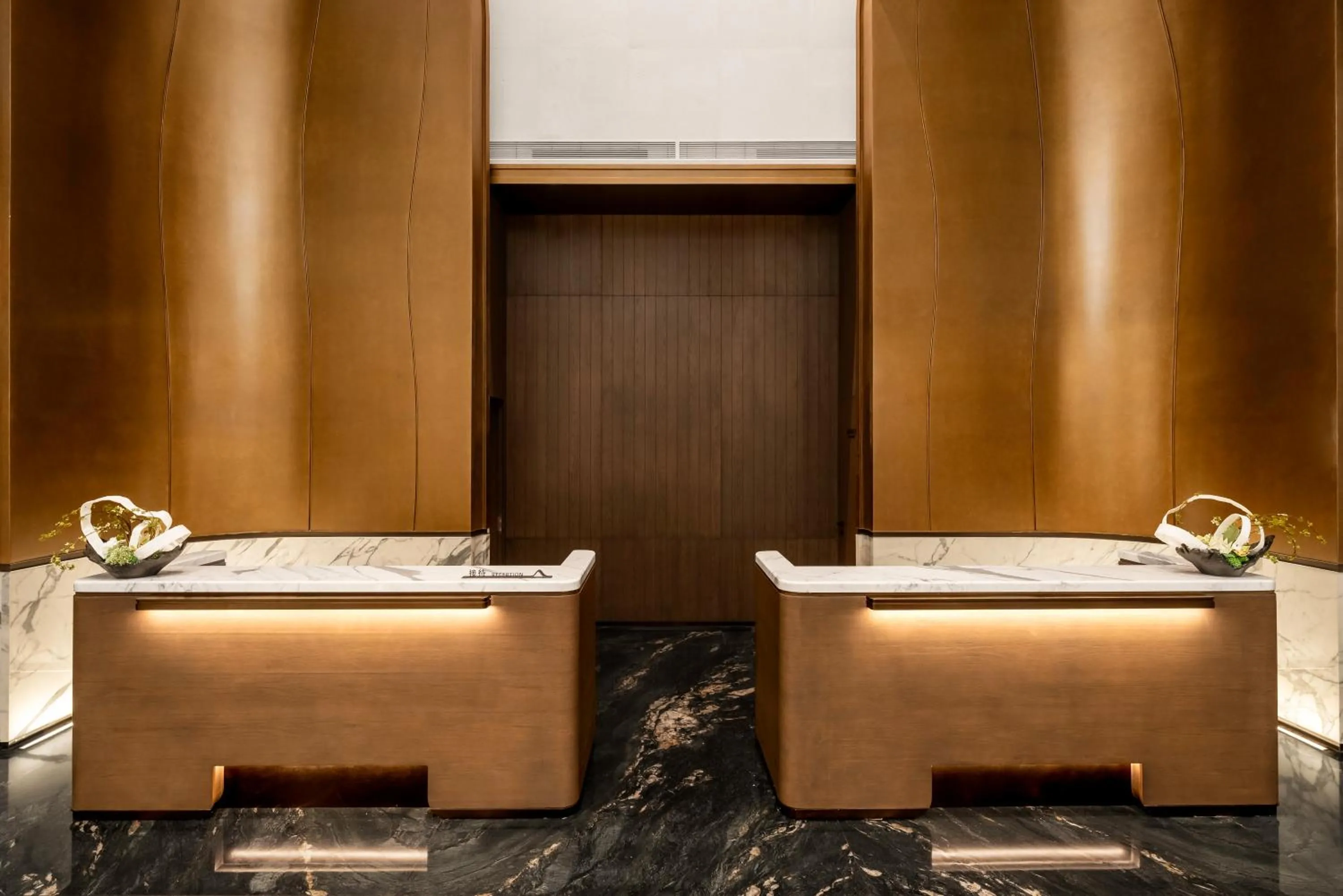 Lobby or reception in Wyndham Leshan Downtown
