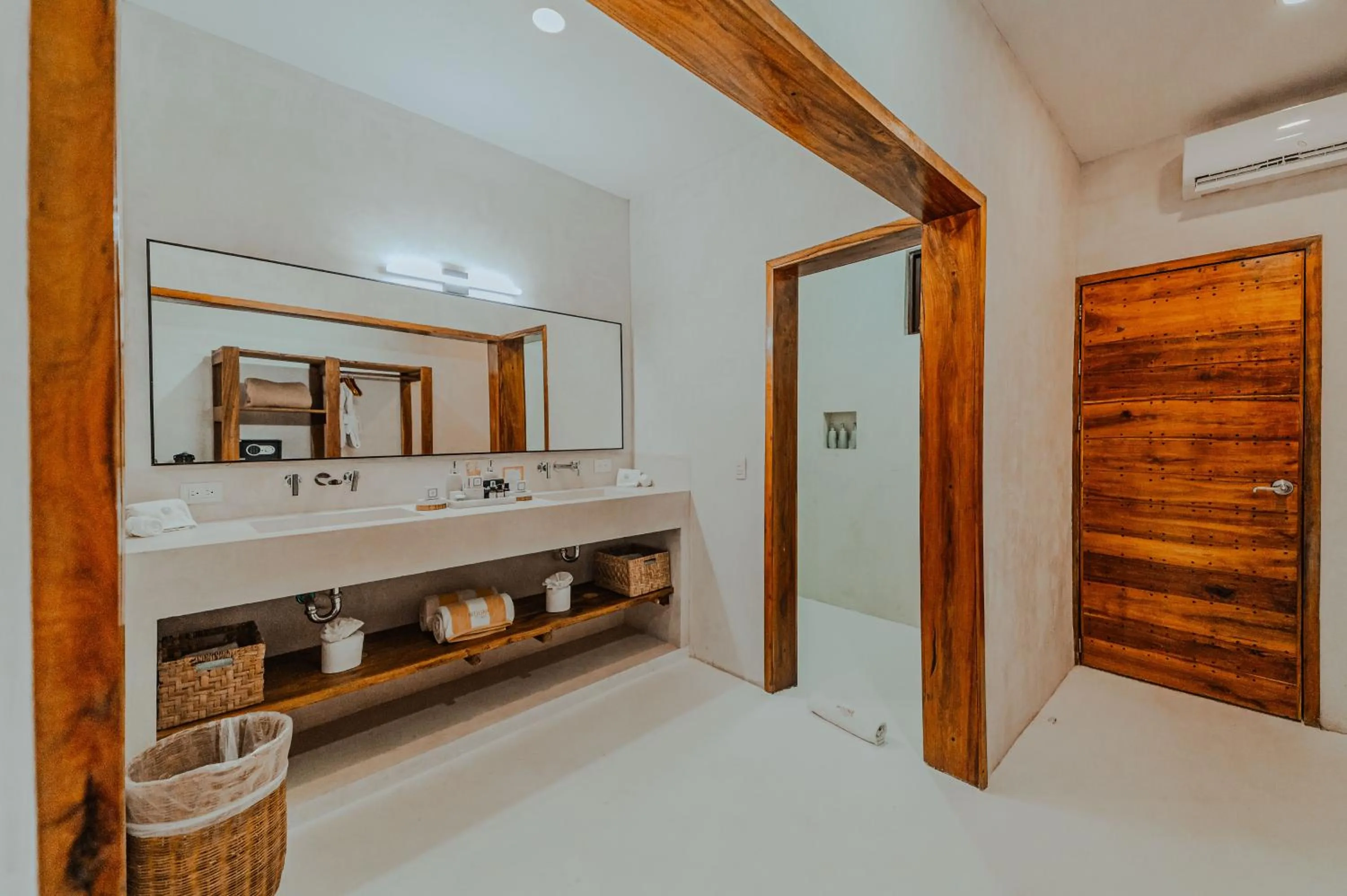 Bathroom in Dune Boutique Hotel located at the party zone