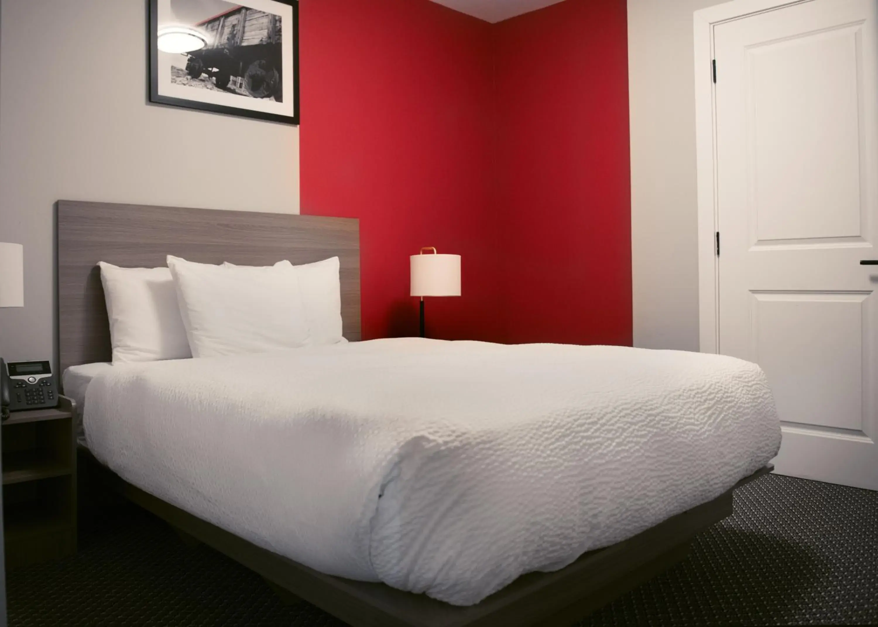 Deluxe Queen Suite - Non-Smoking in Ramada by Wyndham Kirkland Lake Deluxe Queen Suite - Non-Smoking in Ramada by Wyndham Kirkland Lake