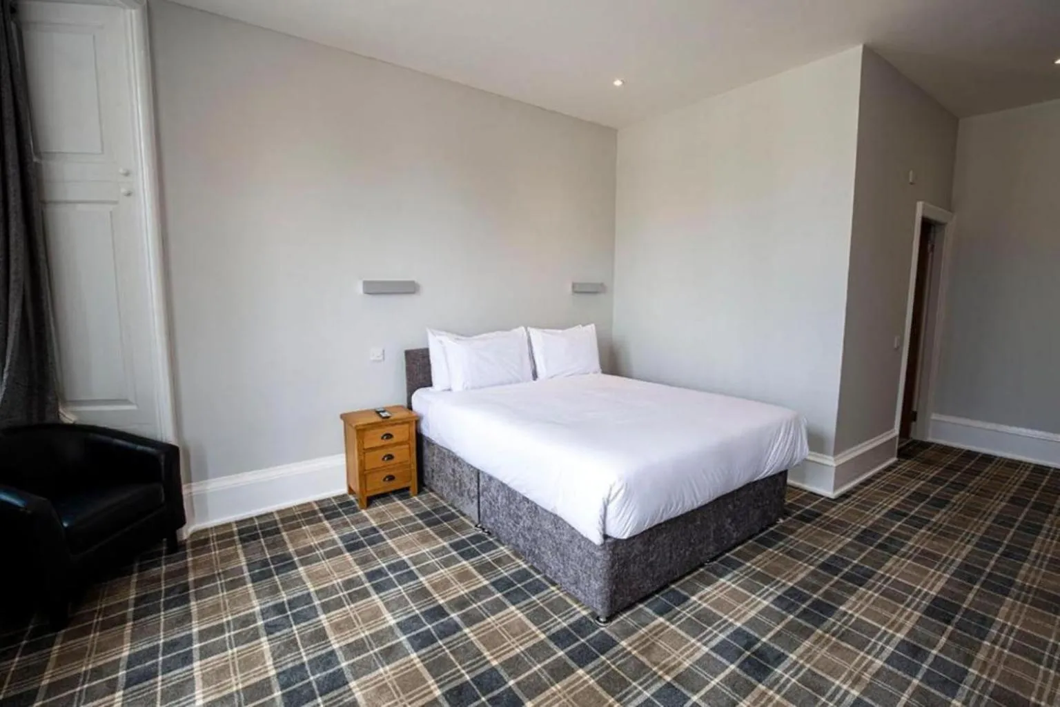 Bed in Crown Hotel & Bar