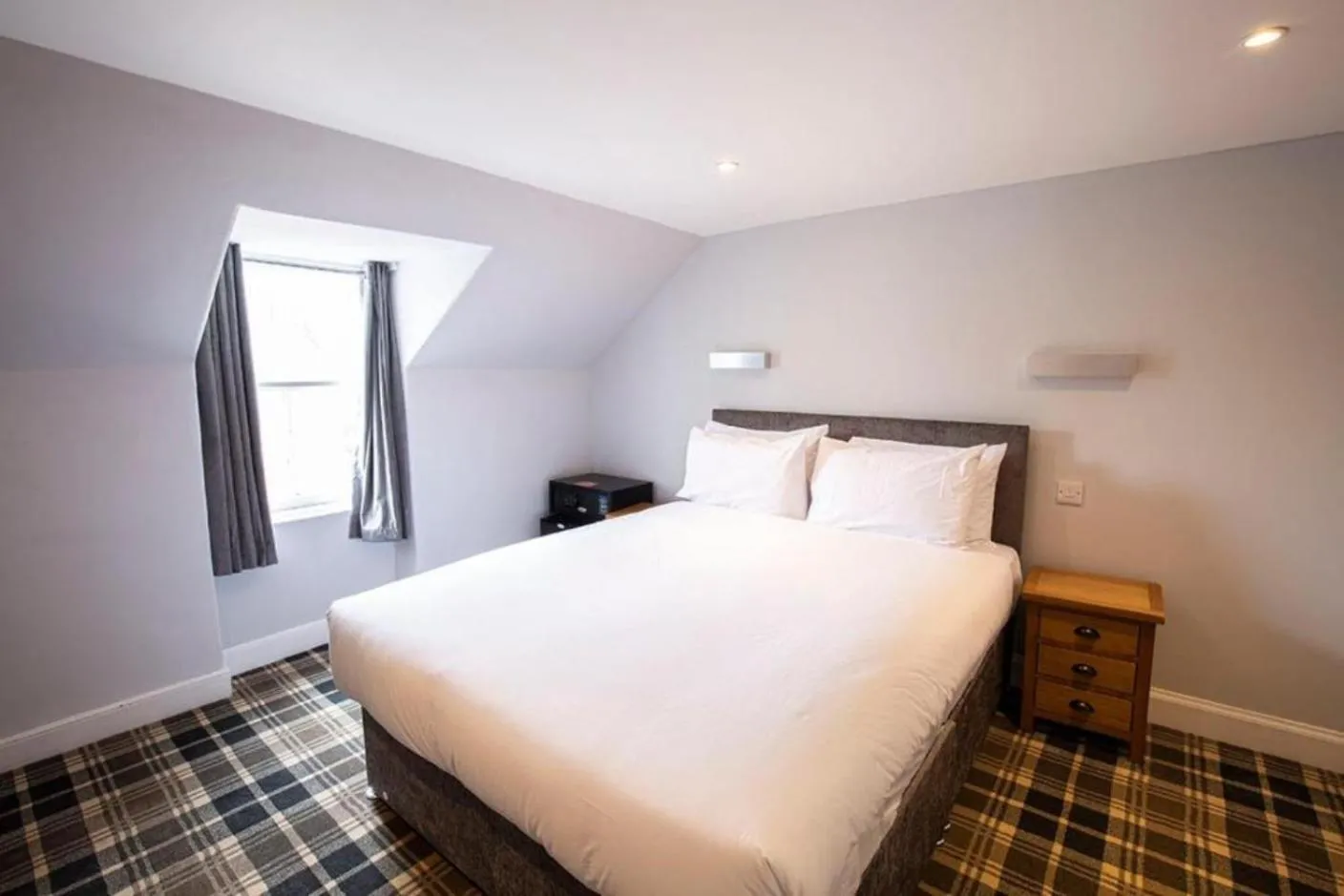 Bed in Crown Hotel & Bar