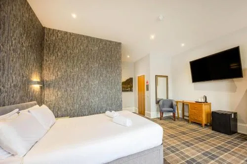 Crown Hotel & Bar