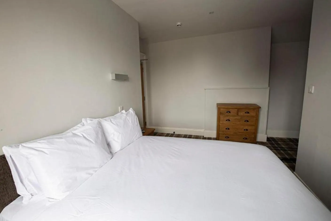 Bed in Crown Hotel & Bar