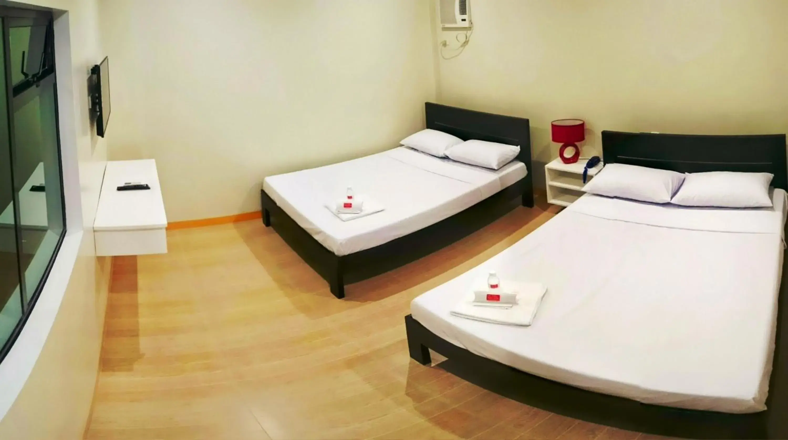 Photo of the whole room, Bed in Hotel Aroha Photo of the whole room, Bed in Hotel Aroha