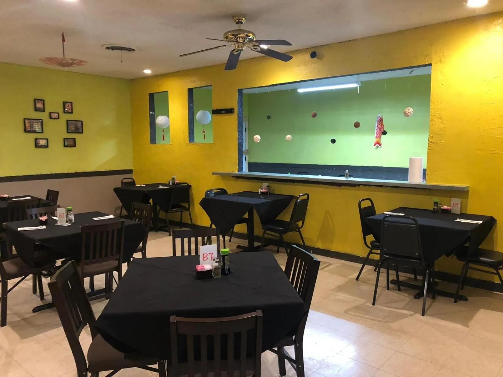 Restaurant/places to eat in American Inn by Hotel O Vernon US 287