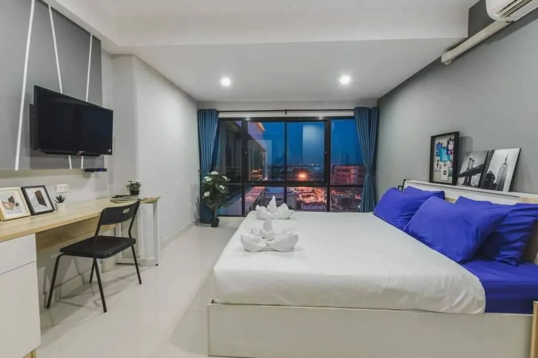 Bed in Ploen Ploen Residence