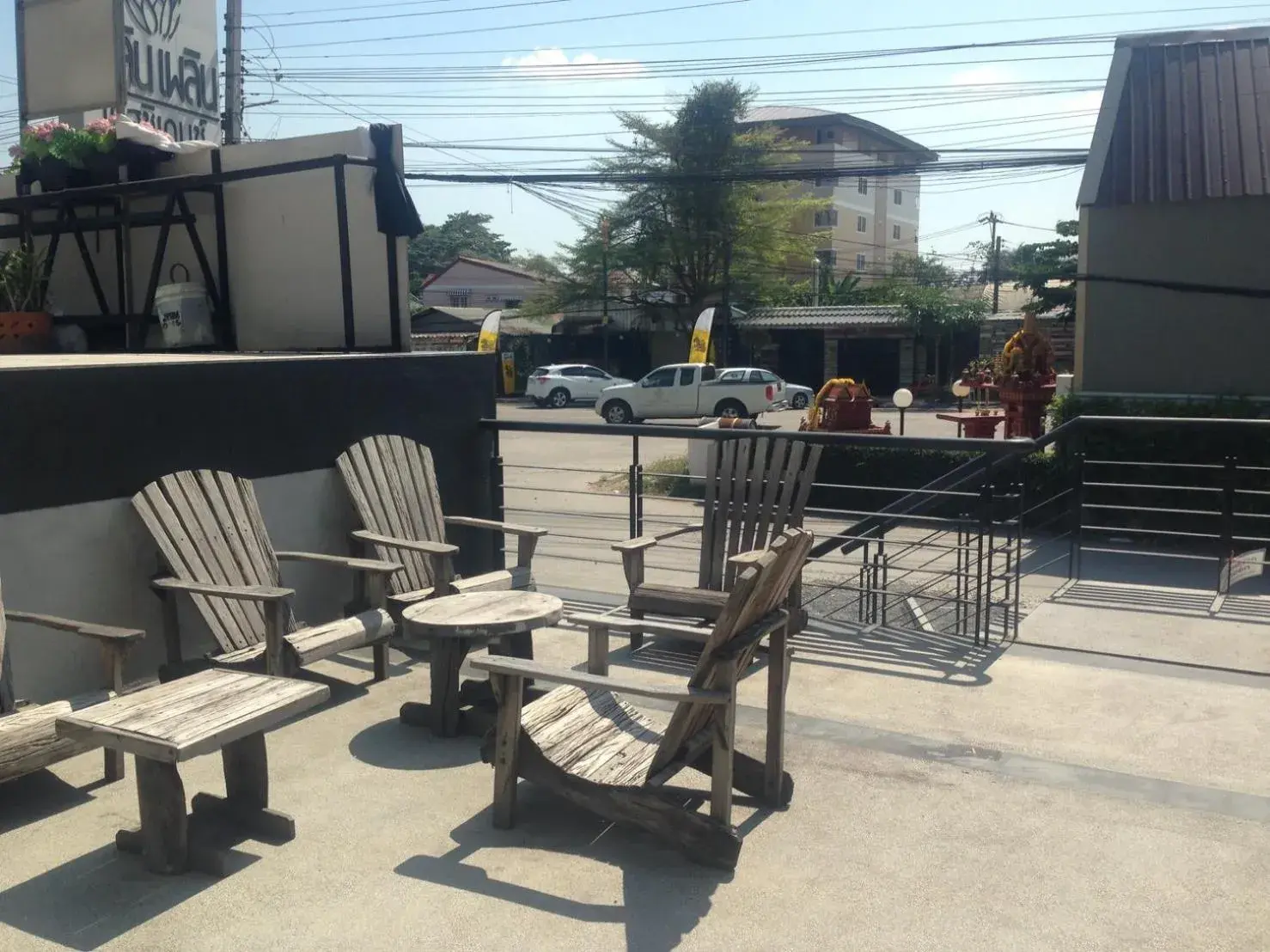 Facade/entrance in Ploen Ploen Residence Facade/entrance in Ploen Ploen Residence