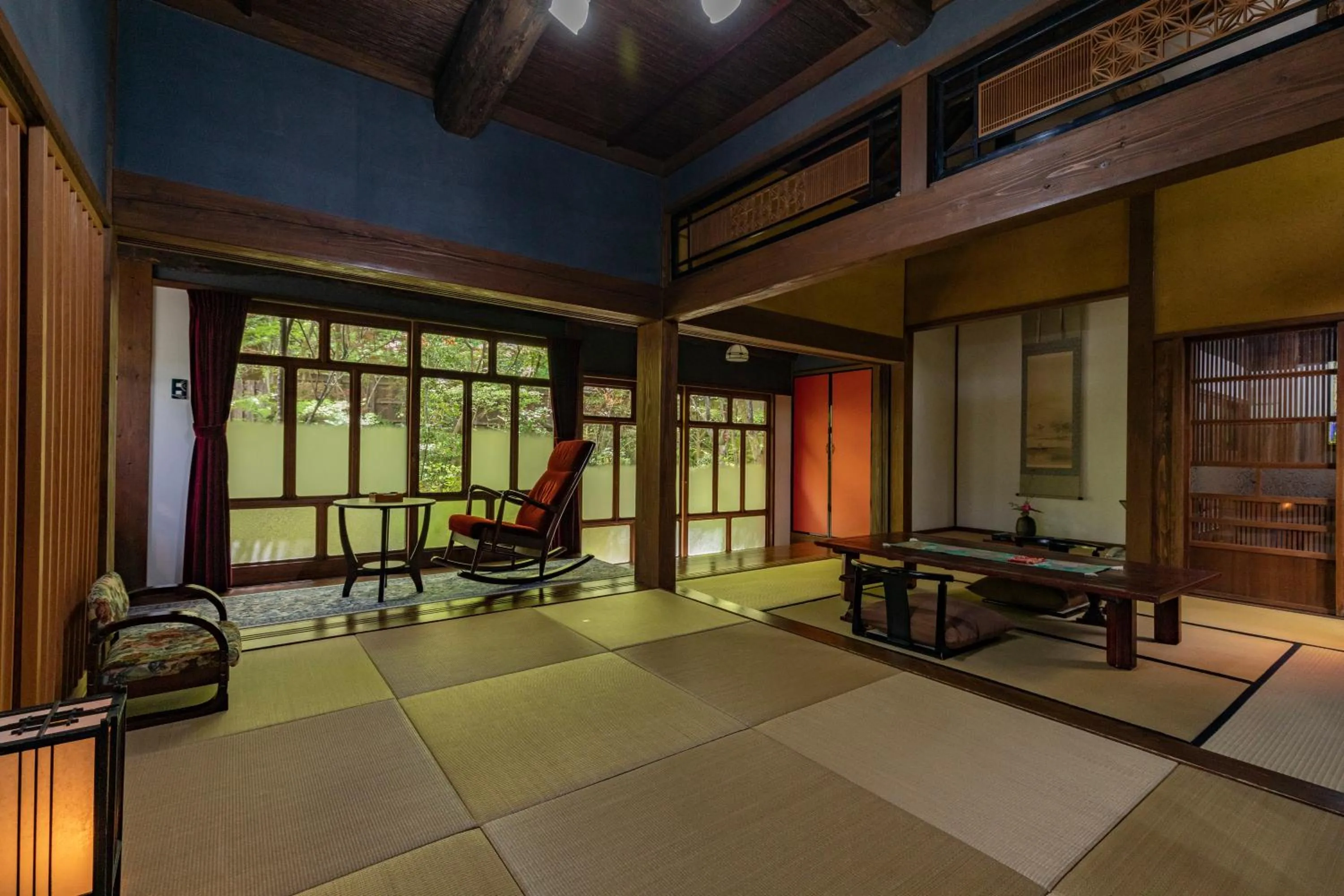 Inner courtyard view in Hatago Kayausagi