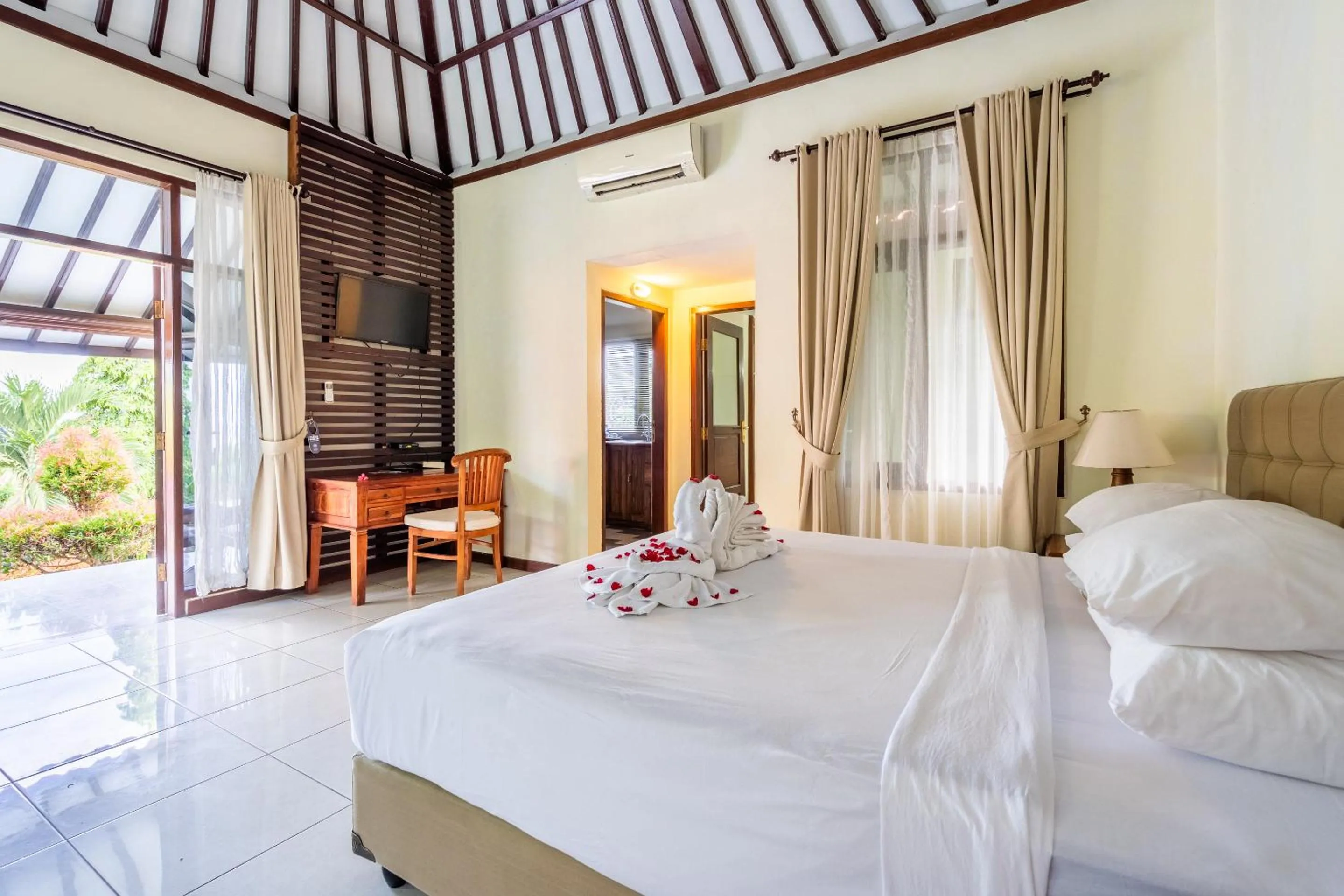 Bedroom, Bed in Taman Surgawi Resort & Spa