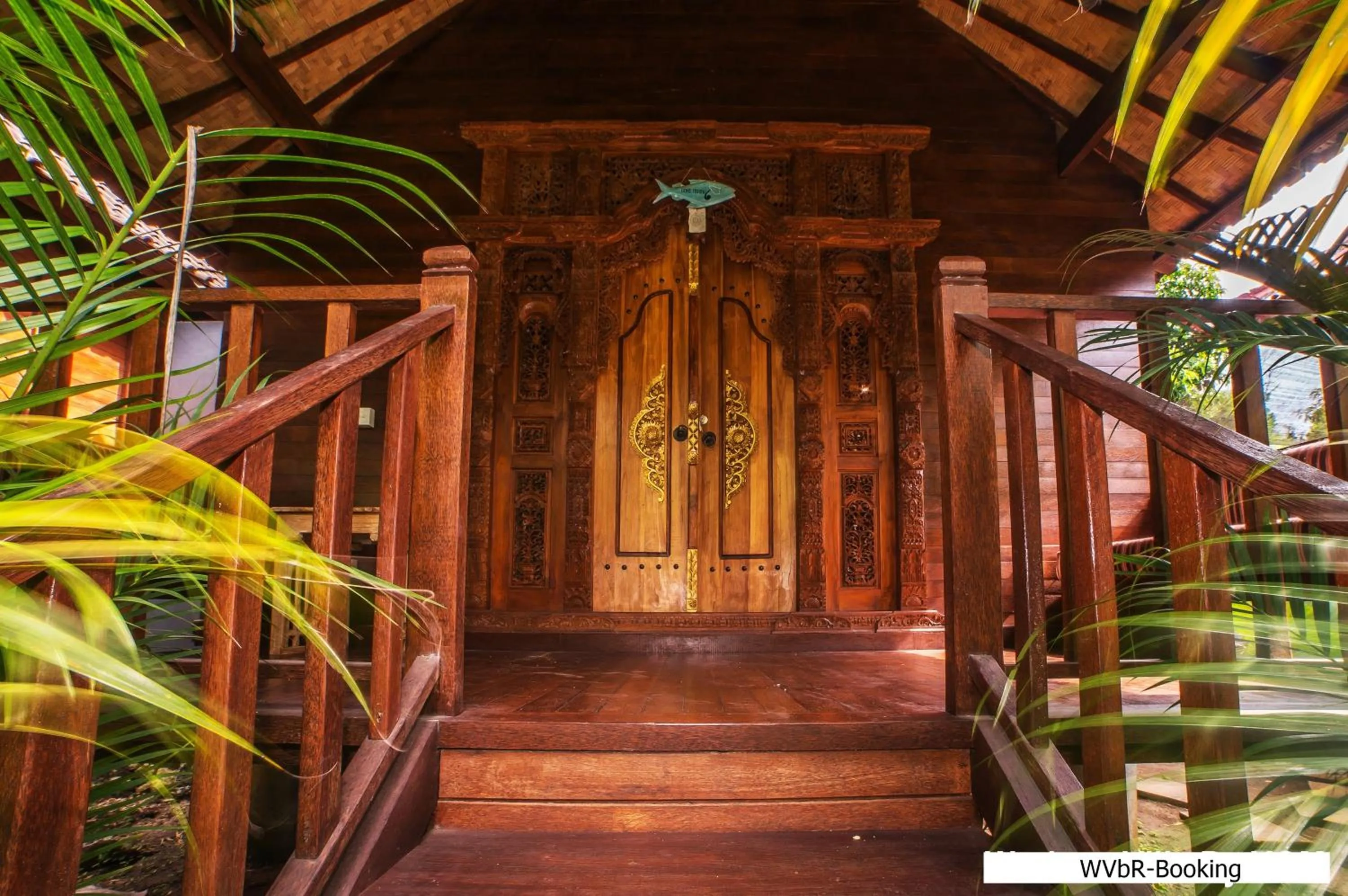 Patio in Warisan Villa By Reccoma