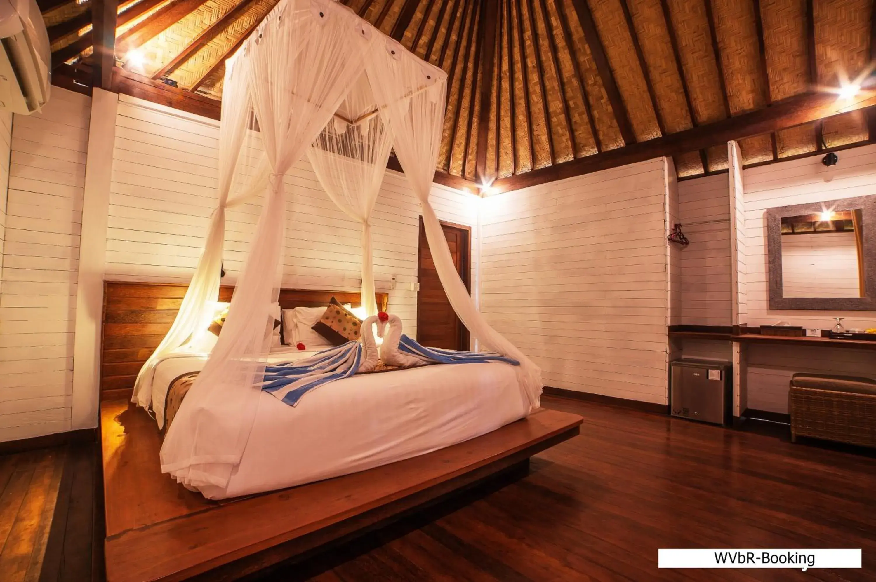 Bed in Warisan Villa By Reccoma Bed in Warisan Villa By Reccoma