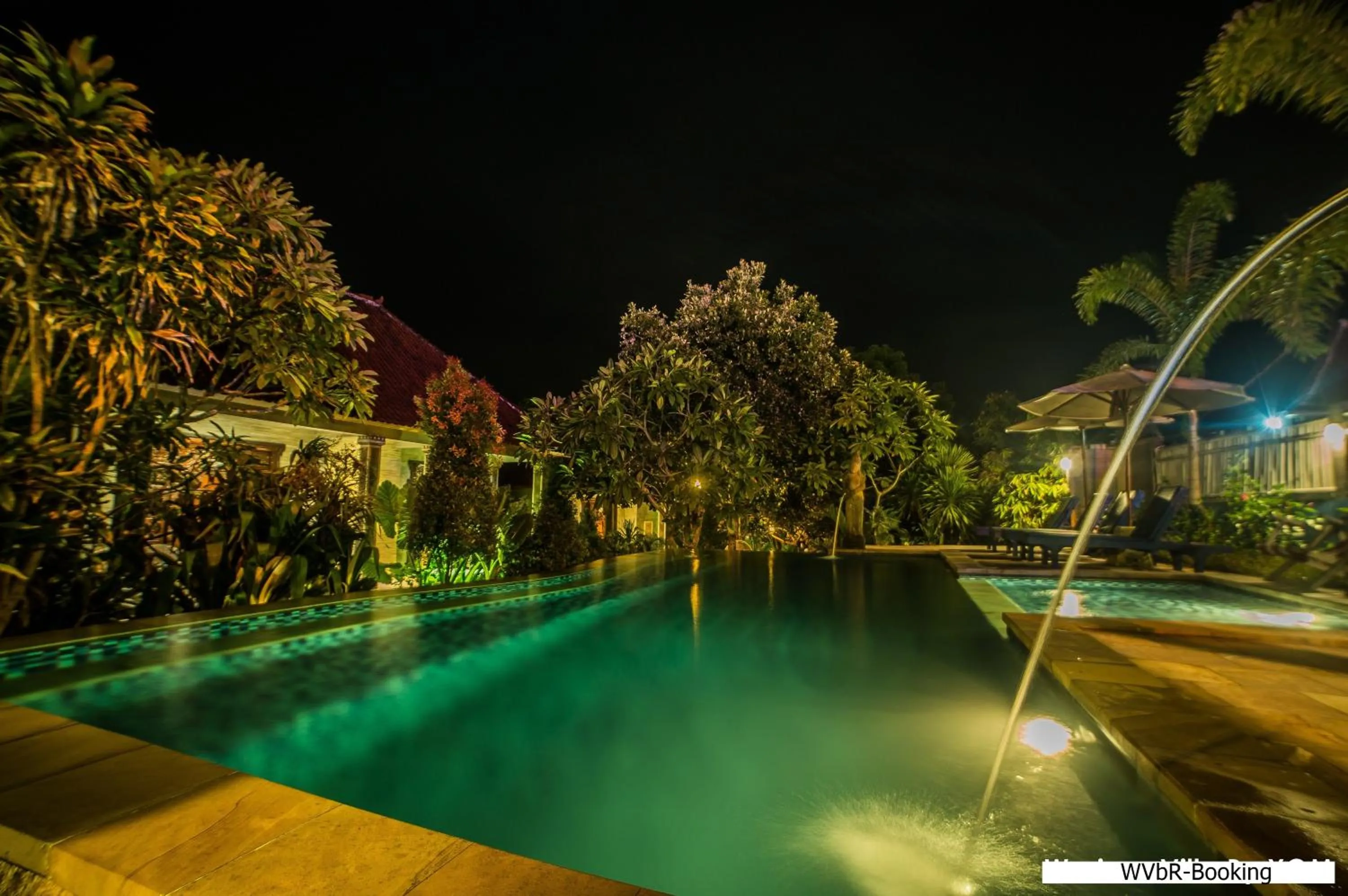 Night in Warisan Villa By Reccoma