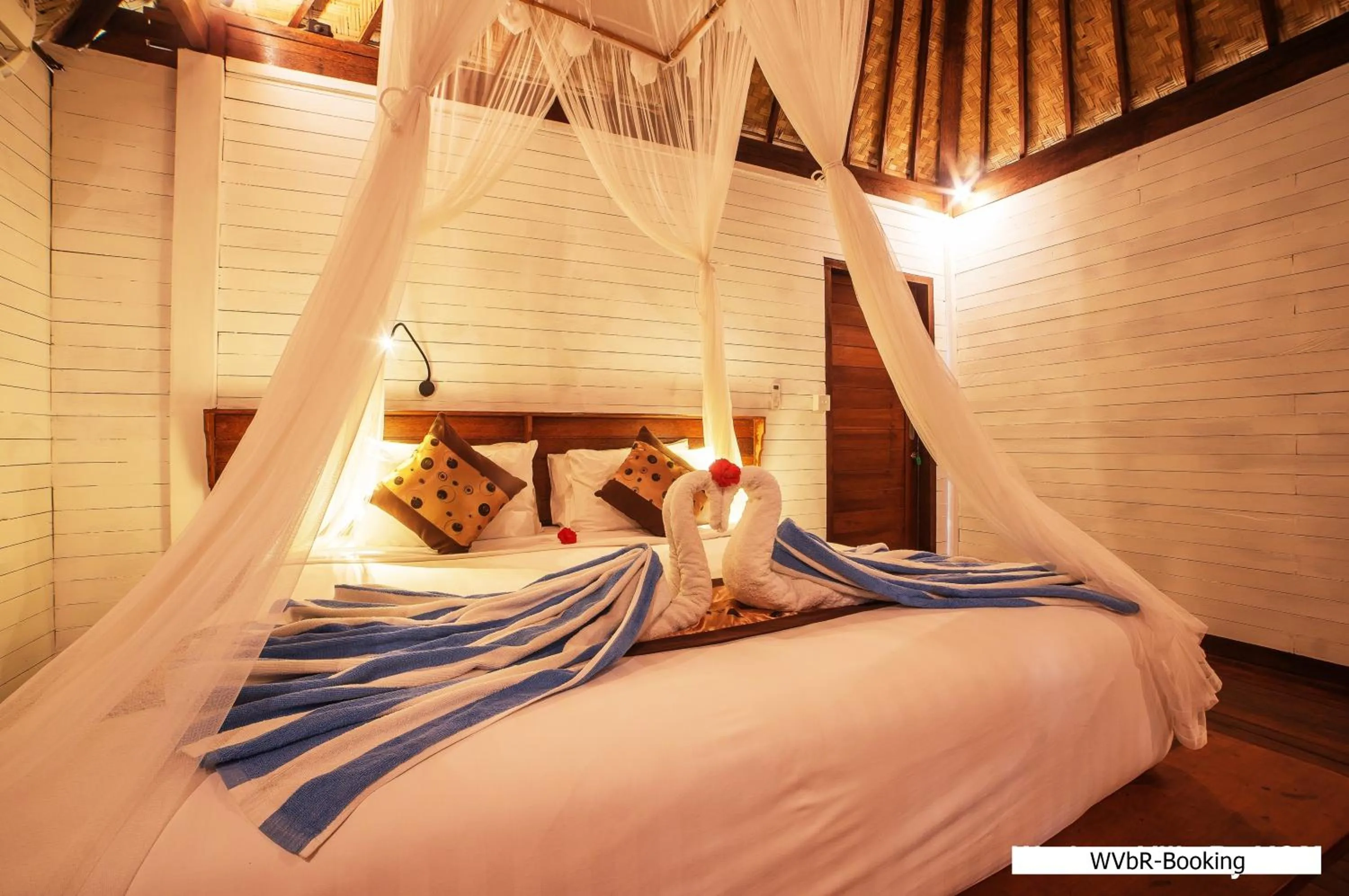 Bed in Warisan Villa By Reccoma