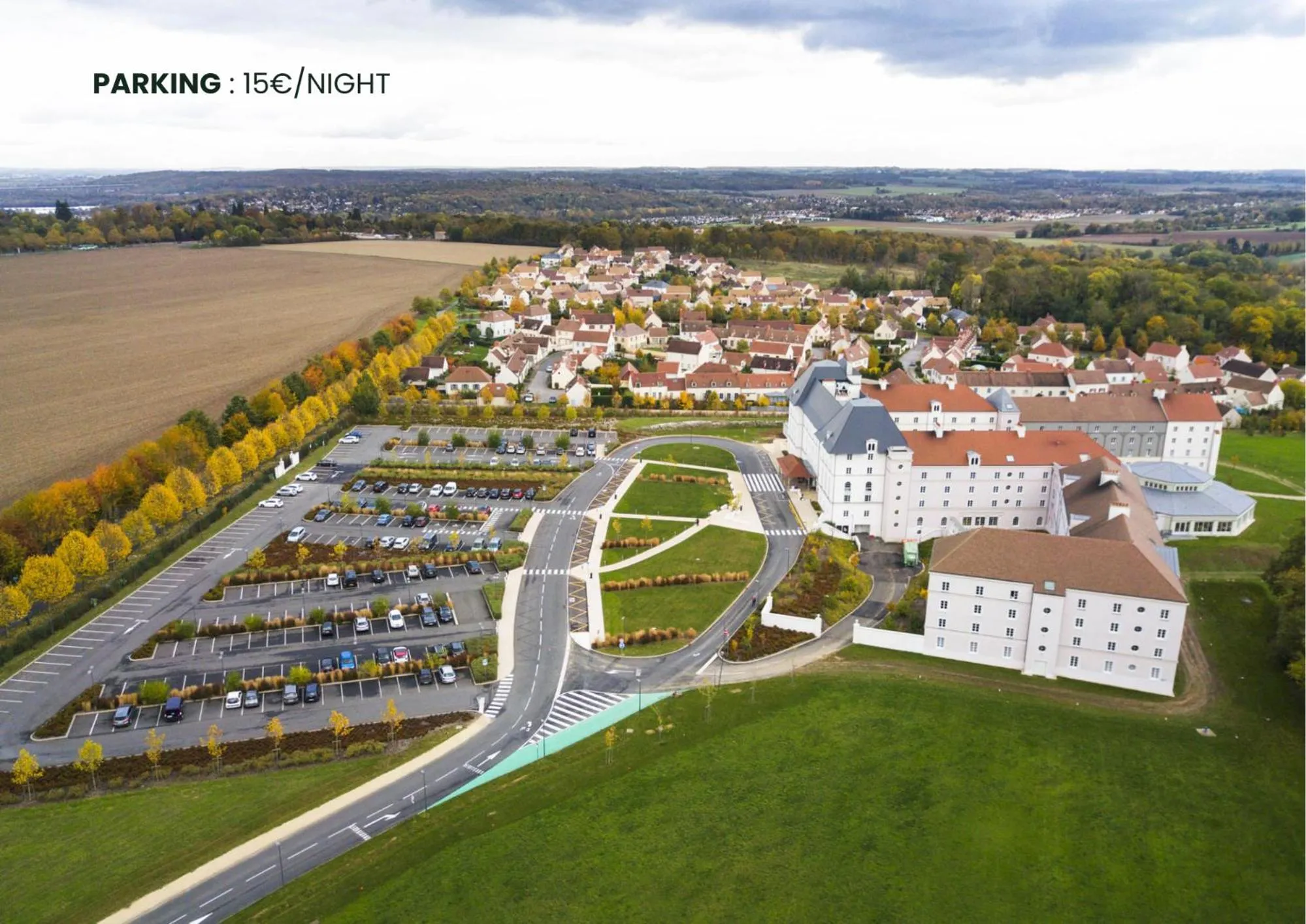 Property building in B&B HOTEL près de Disneyland Paris