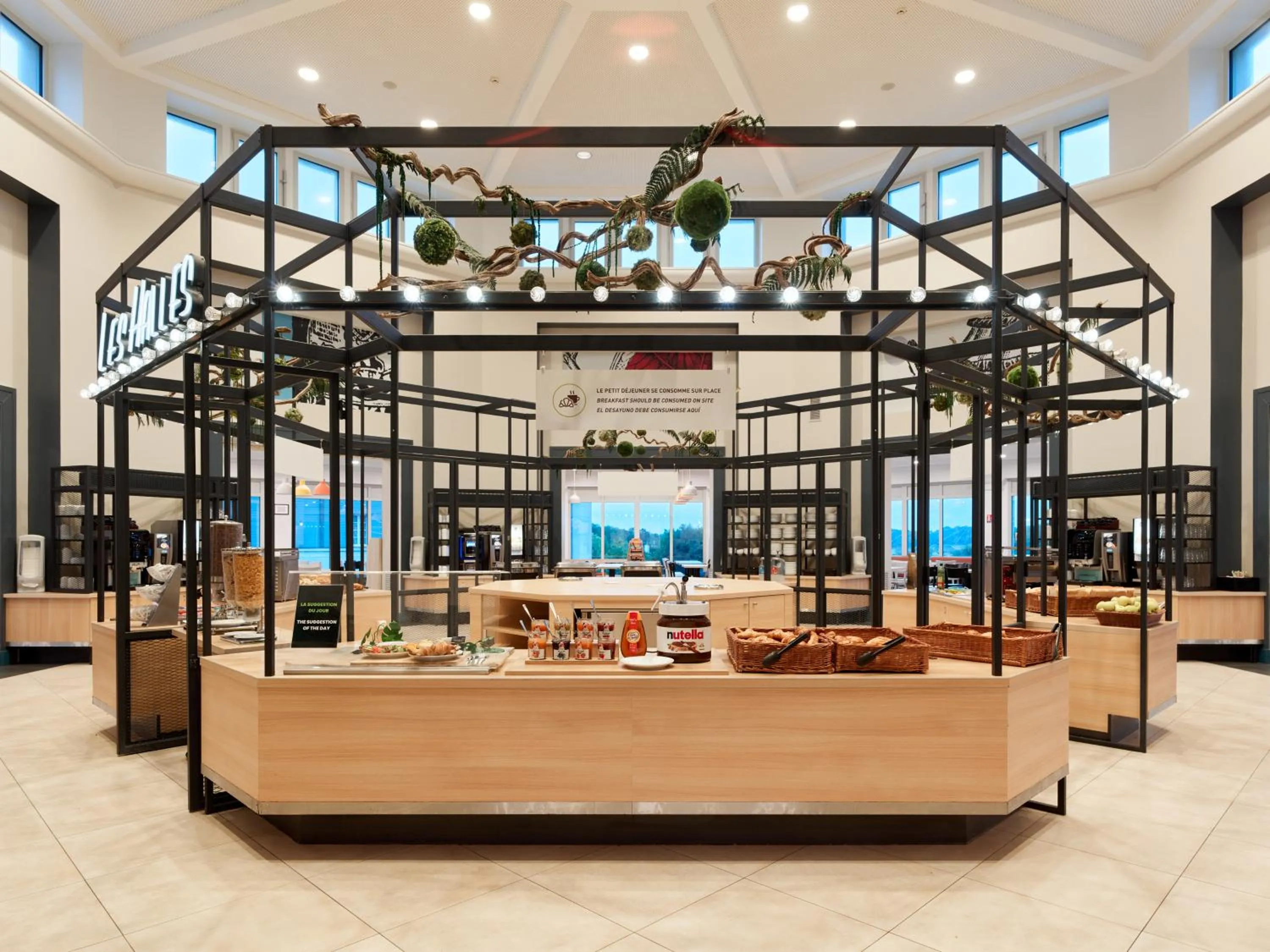 Buffet breakfast in B&B HOTEL près de Disneyland Paris