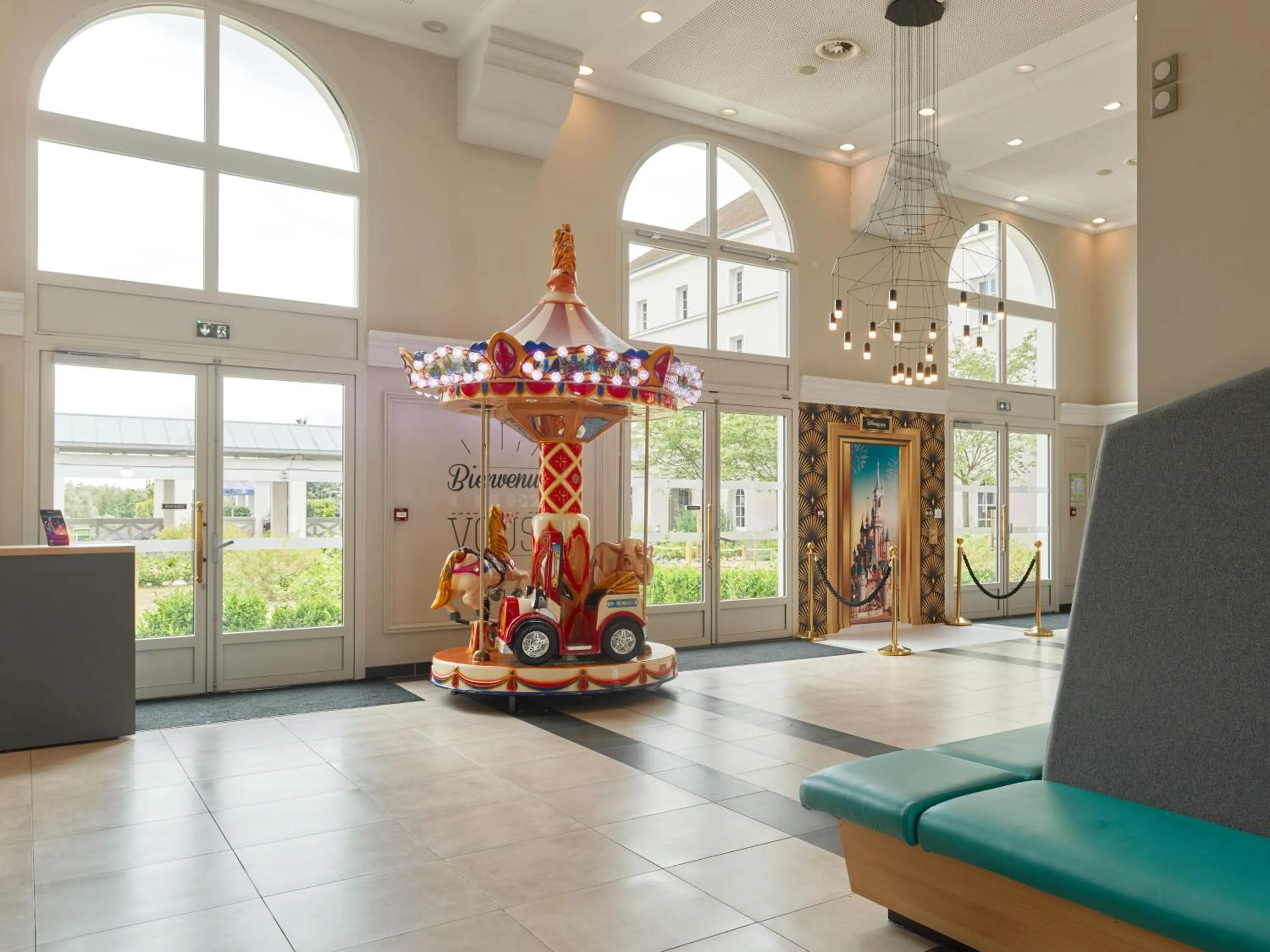 Lobby or reception in B&B HOTEL près de Disneyland Paris