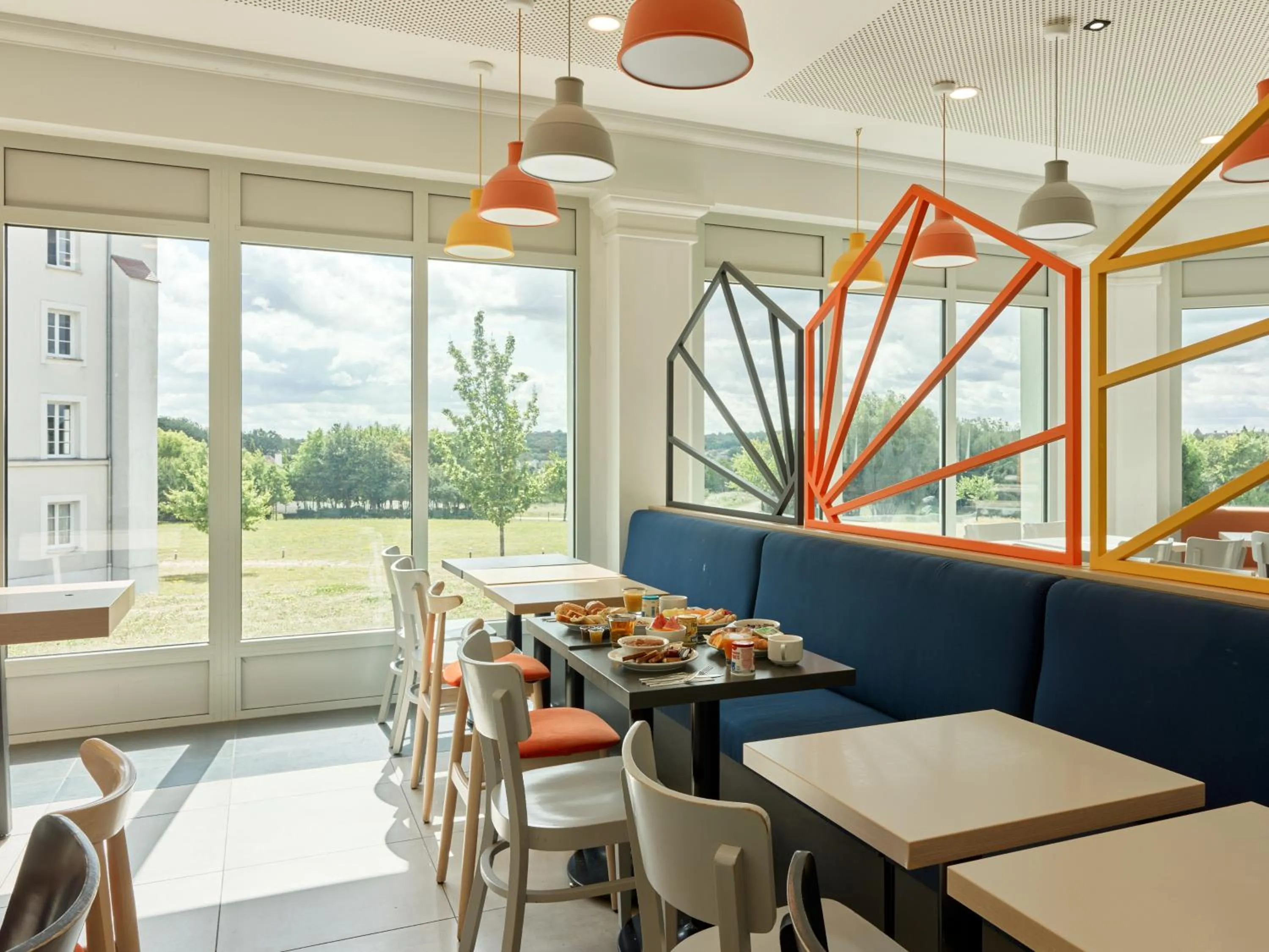 Breakfast in B&B HOTEL près de Disneyland Paris