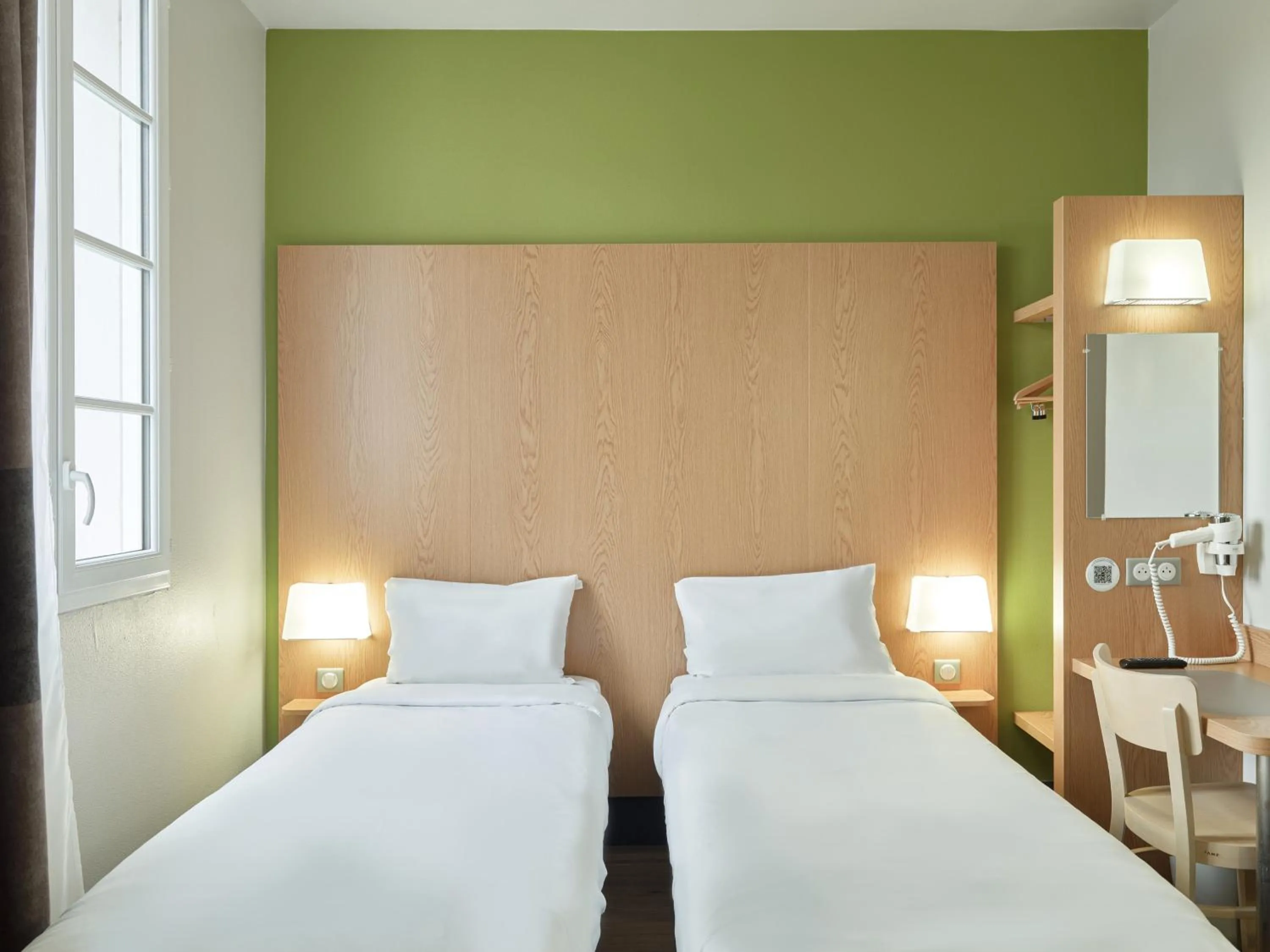 Bedroom, Bed in B&B HOTEL près de Disneyland Paris