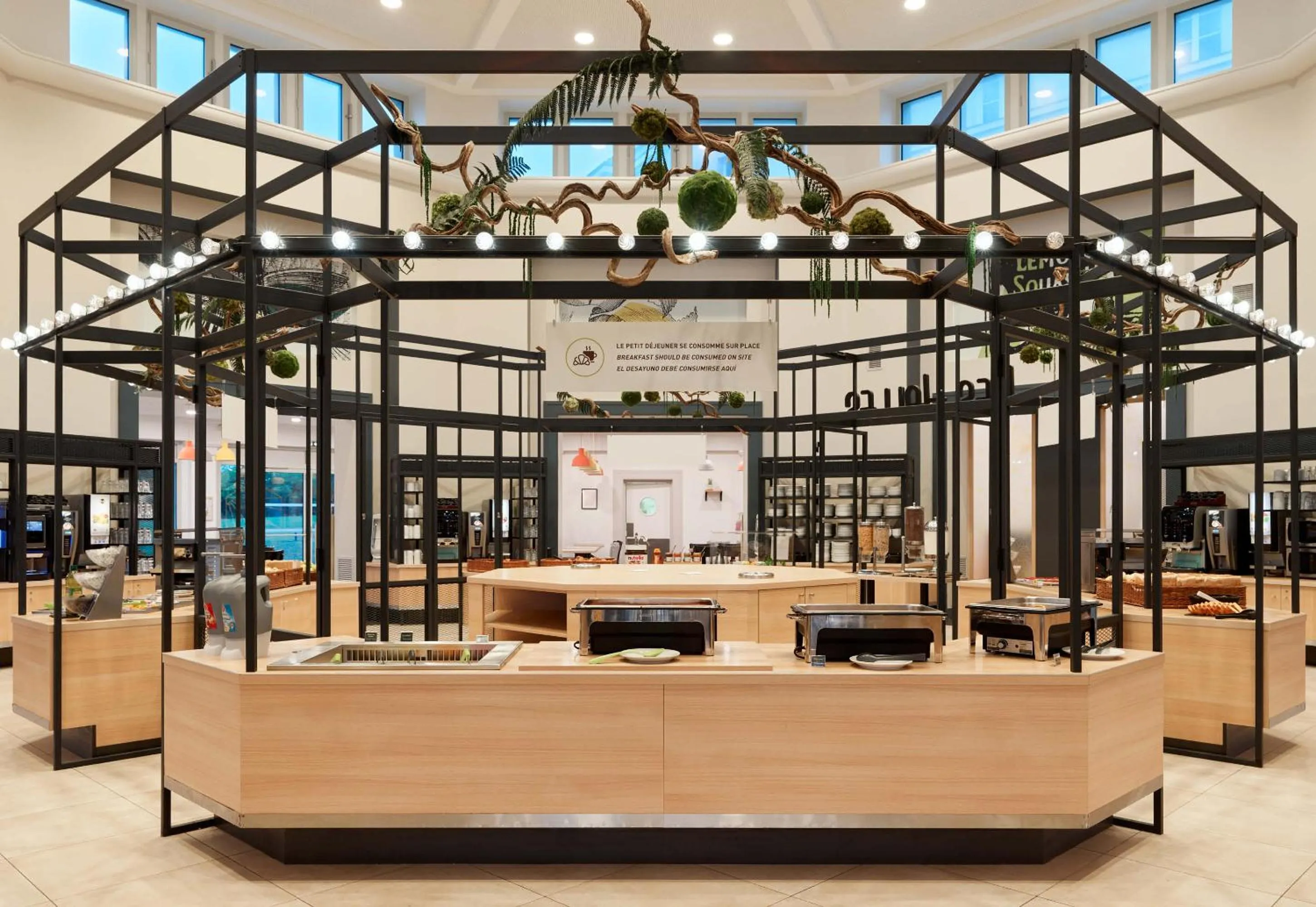 Restaurant/places to eat in B&B HOTEL près de Disneyland Paris