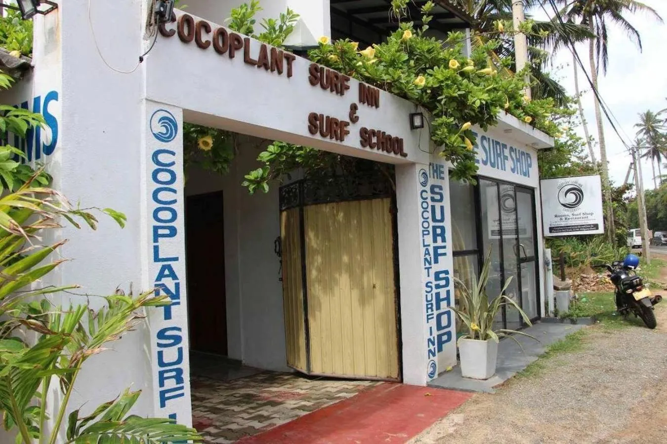 Facade/entrance in Cocoplant Surf Inn