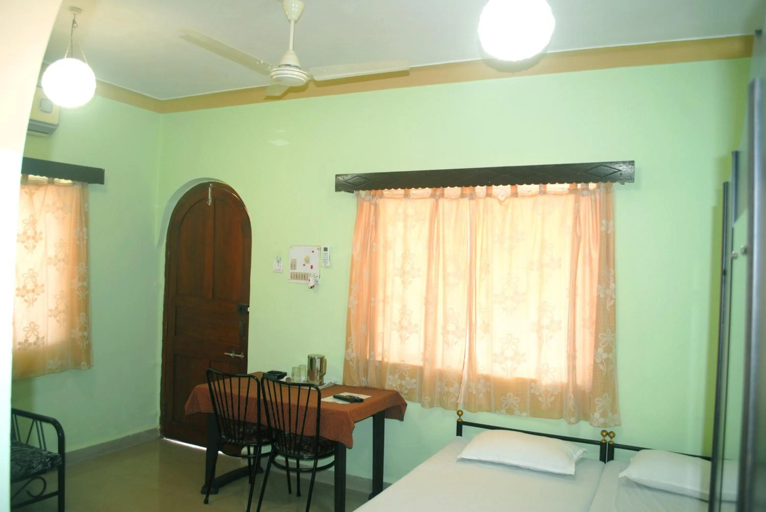 Joe And Marietta's Guesthouse