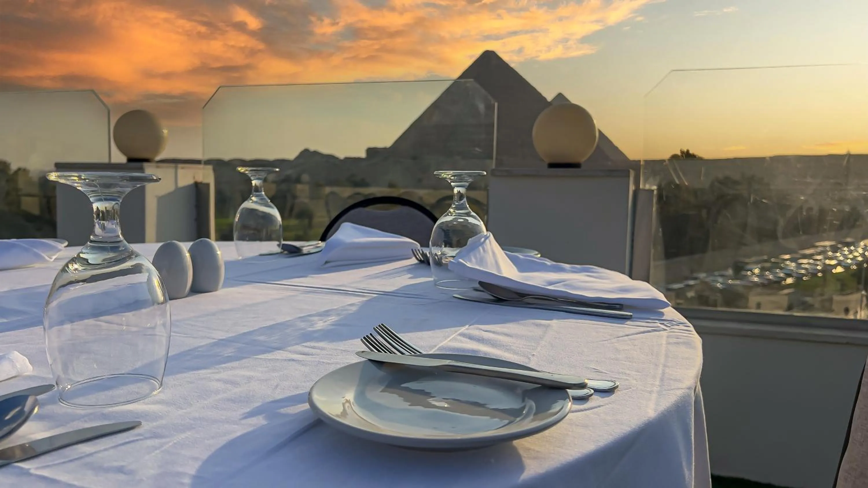 Junior Suite with Mountain View - single occupancy in Sahary Pyramids View Hotel