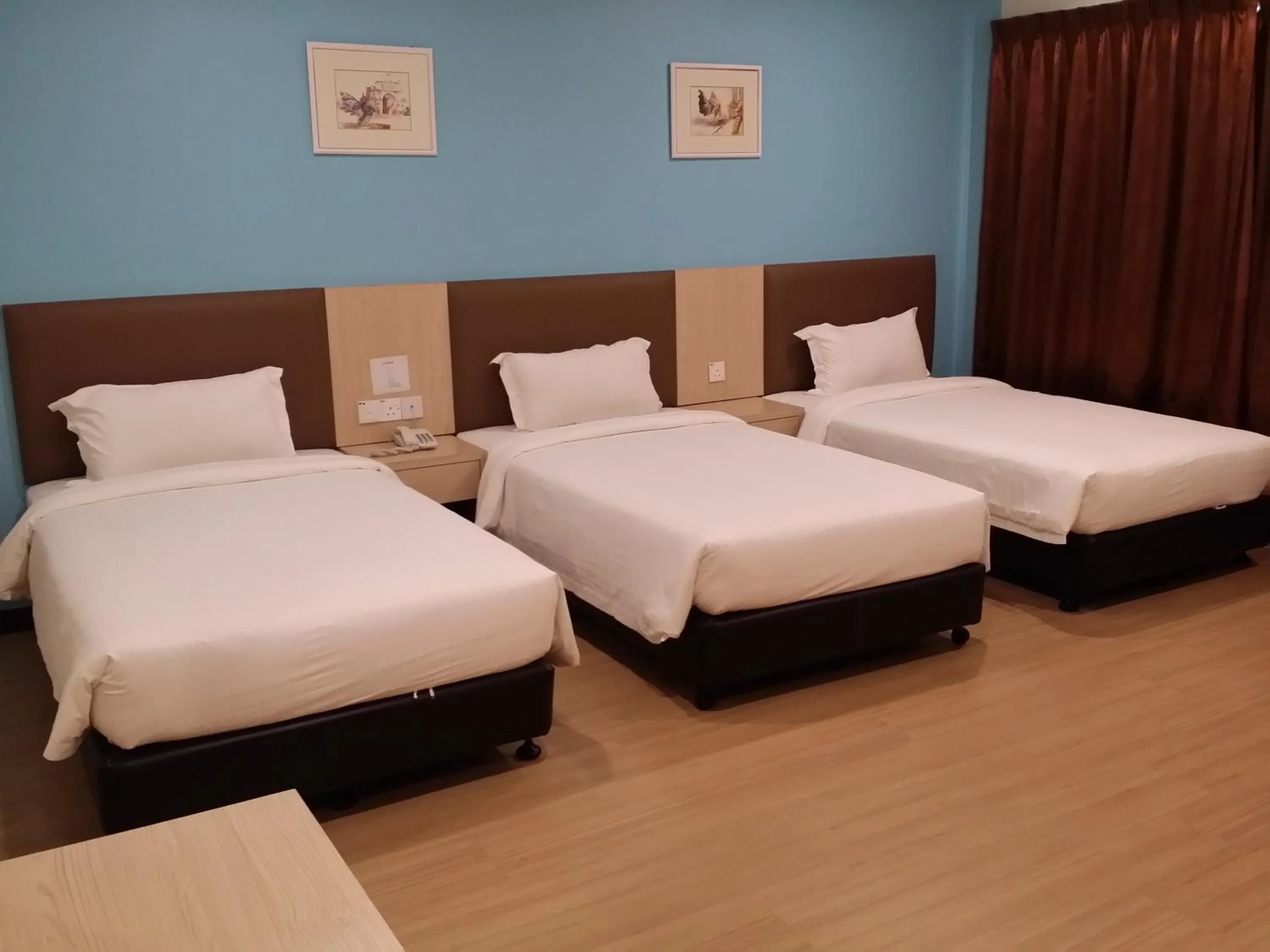 Bedroom, Bed in MJ Hotel