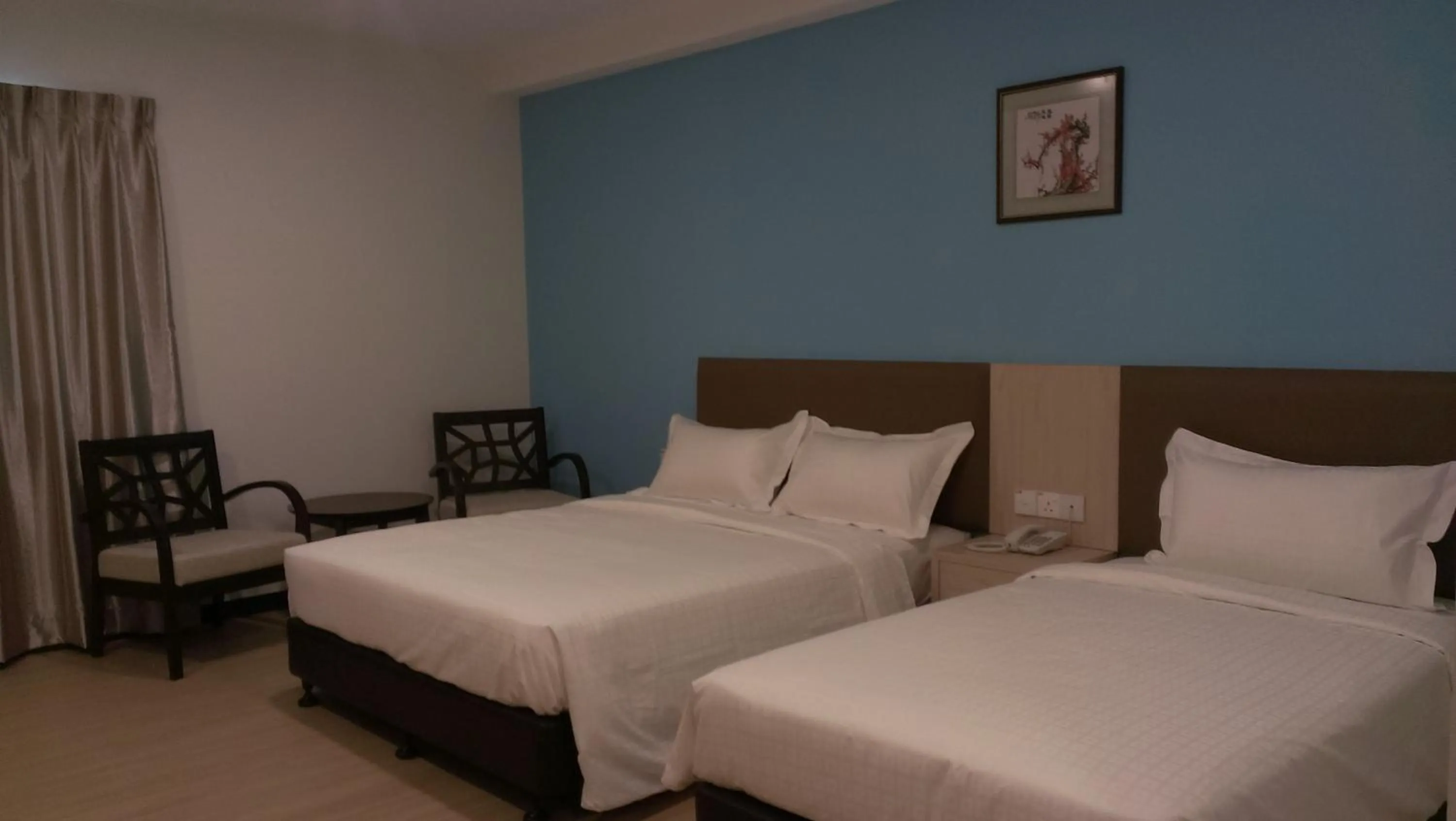 Bedroom, Bed in MJ Hotel