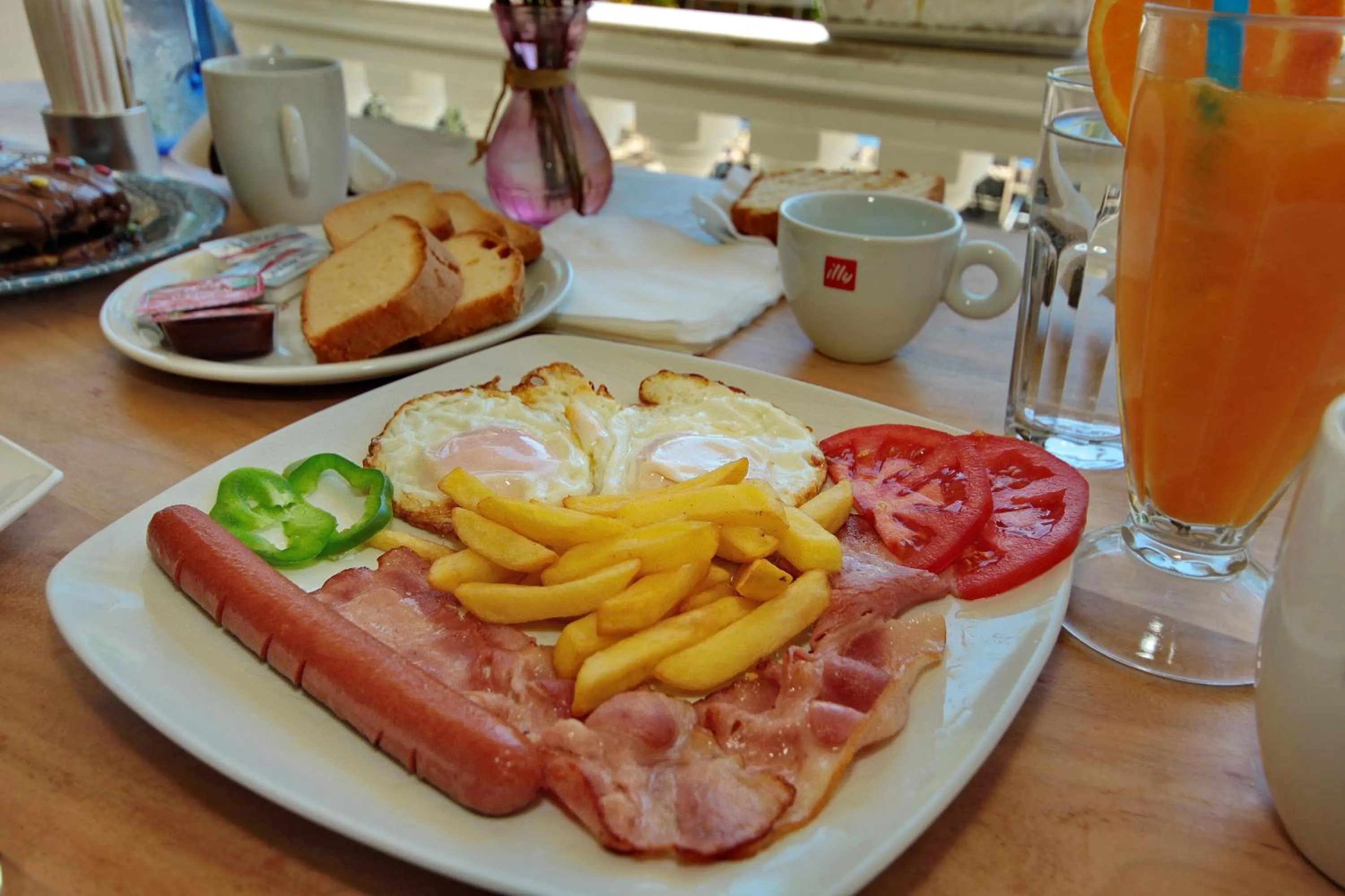 Breakfast in Galaxy Rooms