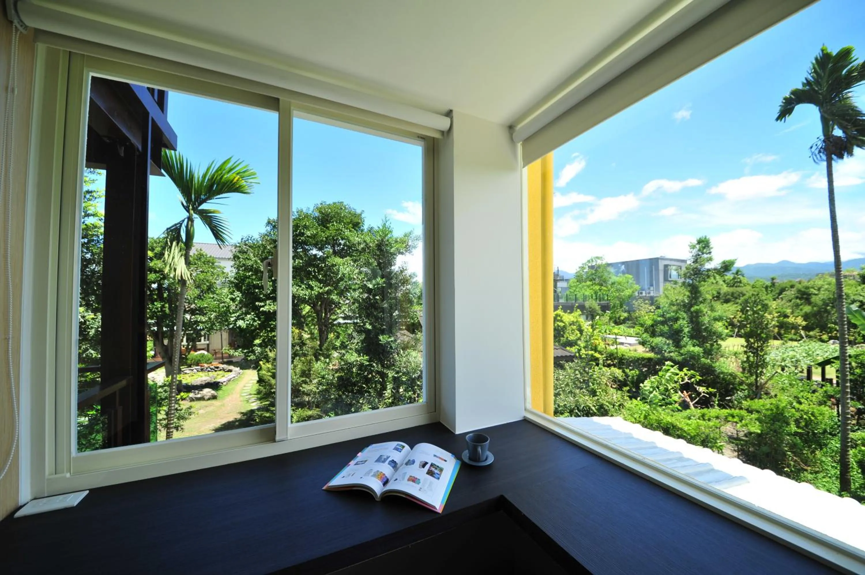 Seating area in Little Sunshine