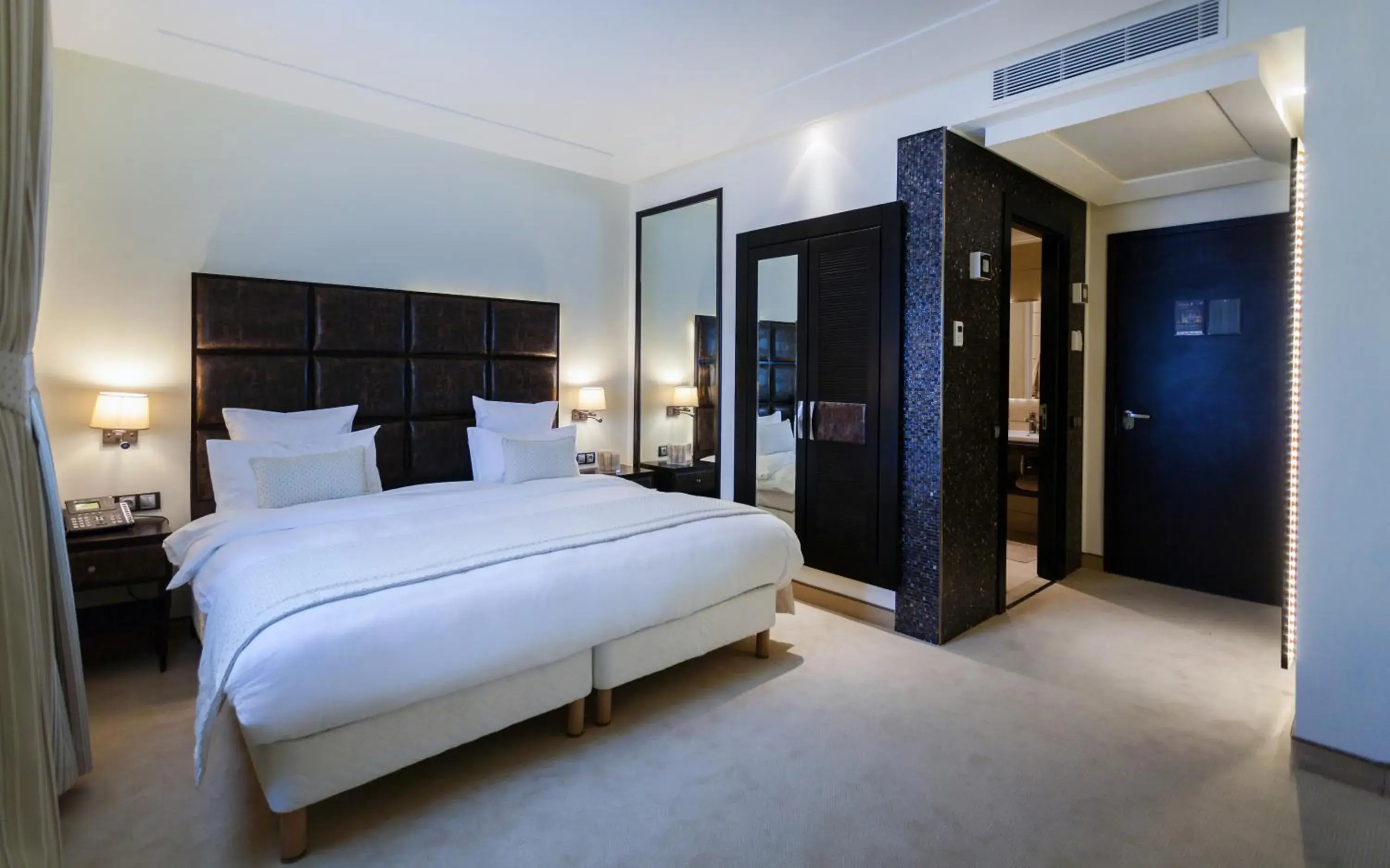 Bed in Business Hotel Bed in Business Hotel