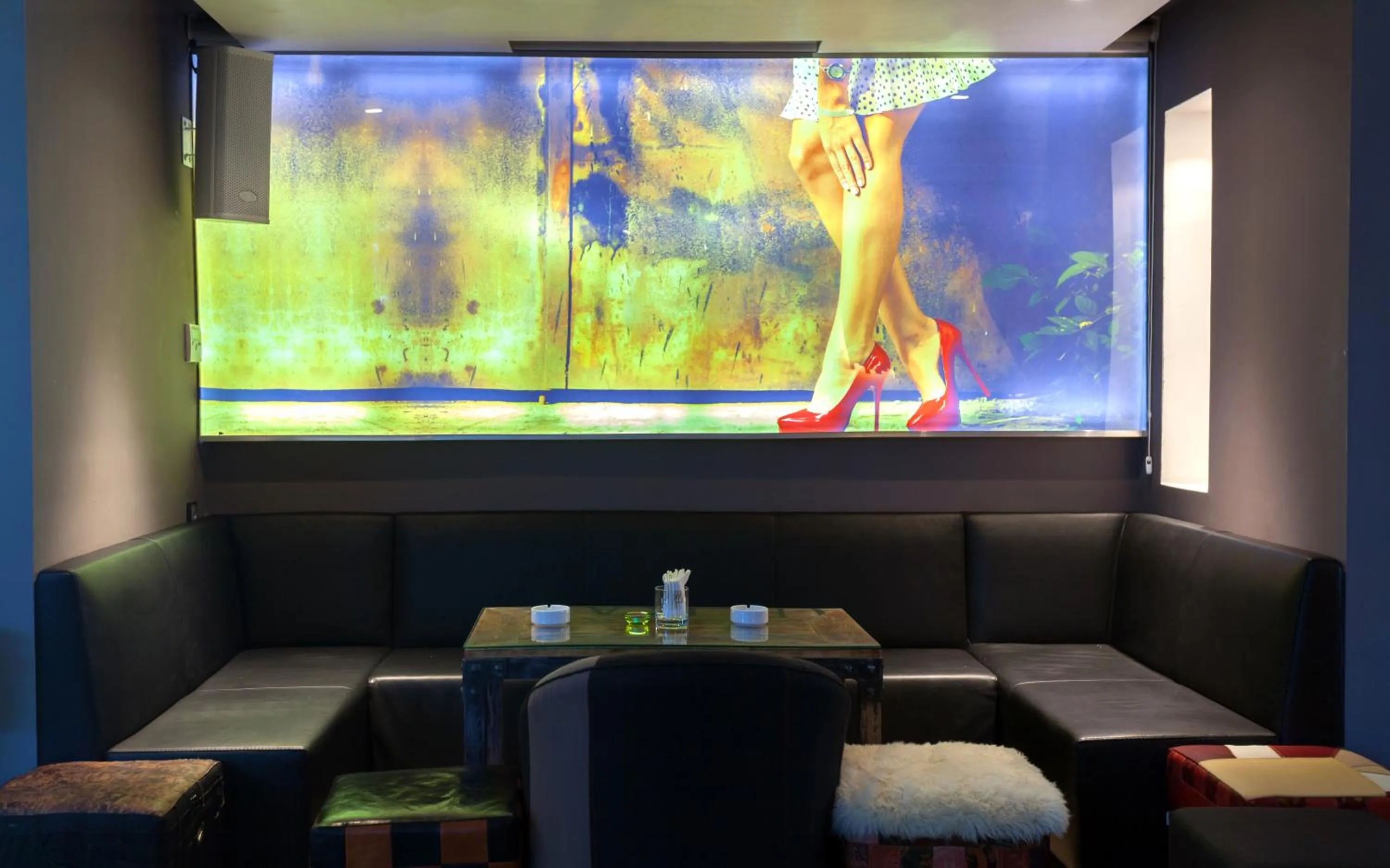 Nightclub / DJ in Business Hotel