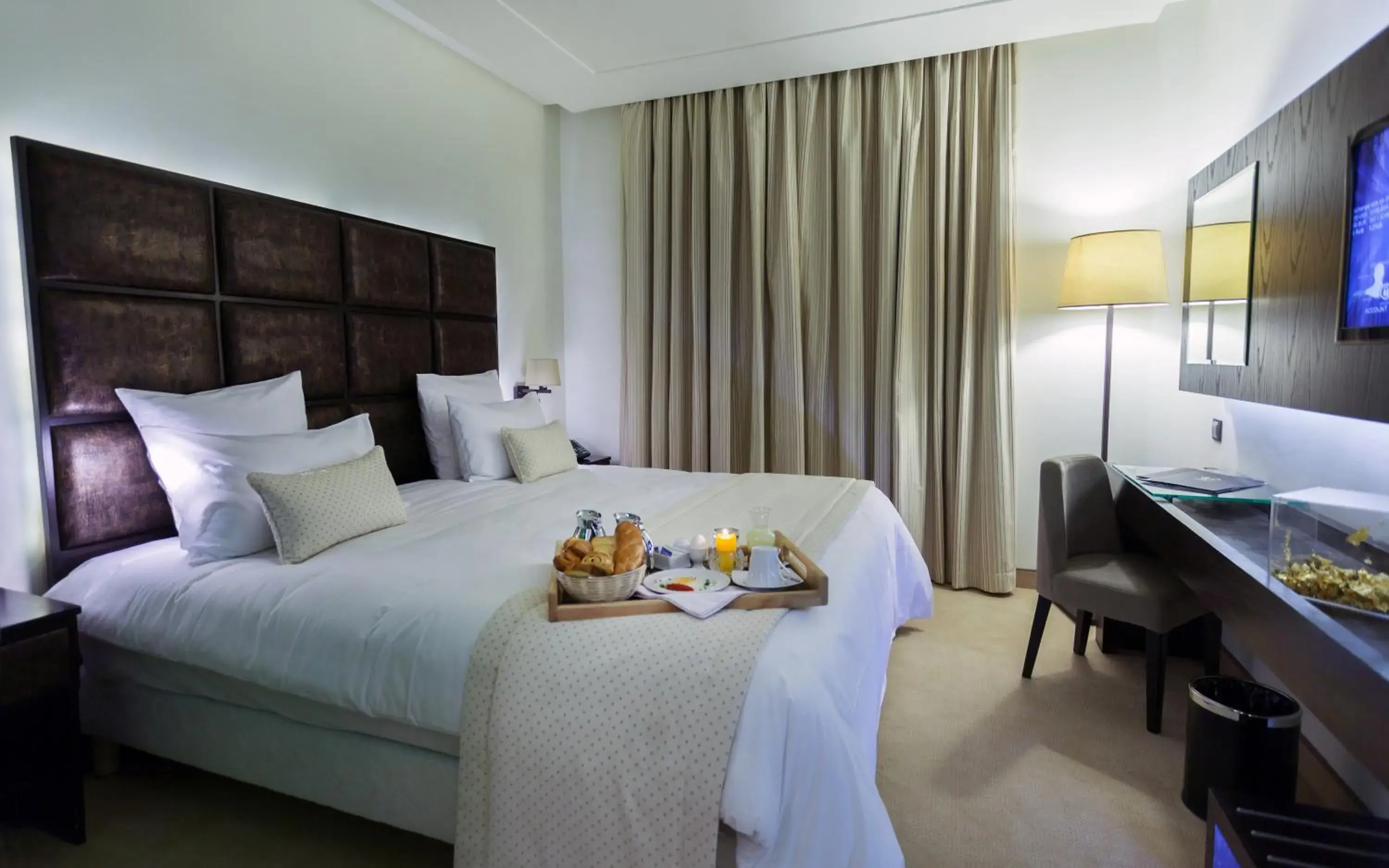 Bedroom, Bed in Business Hotel Bedroom, Bed in Business Hotel