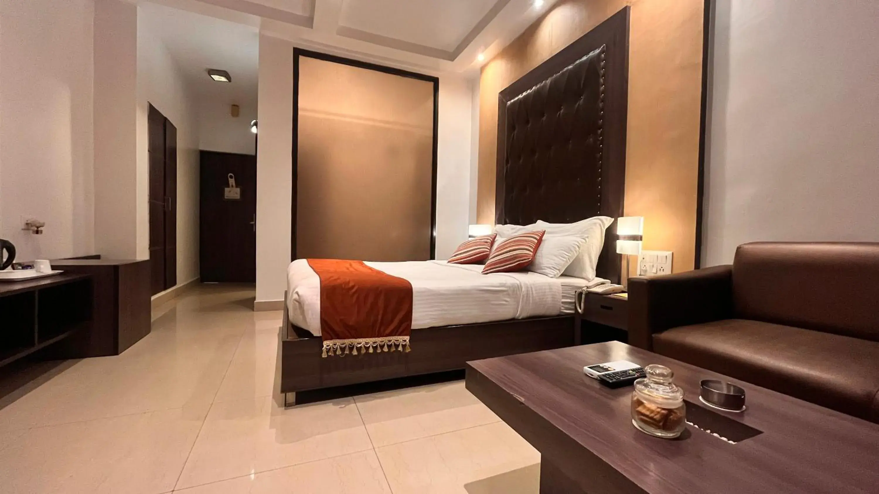 Deluxe Double Room in Hotel Prachi Deluxe Double Room in Hotel Prachi