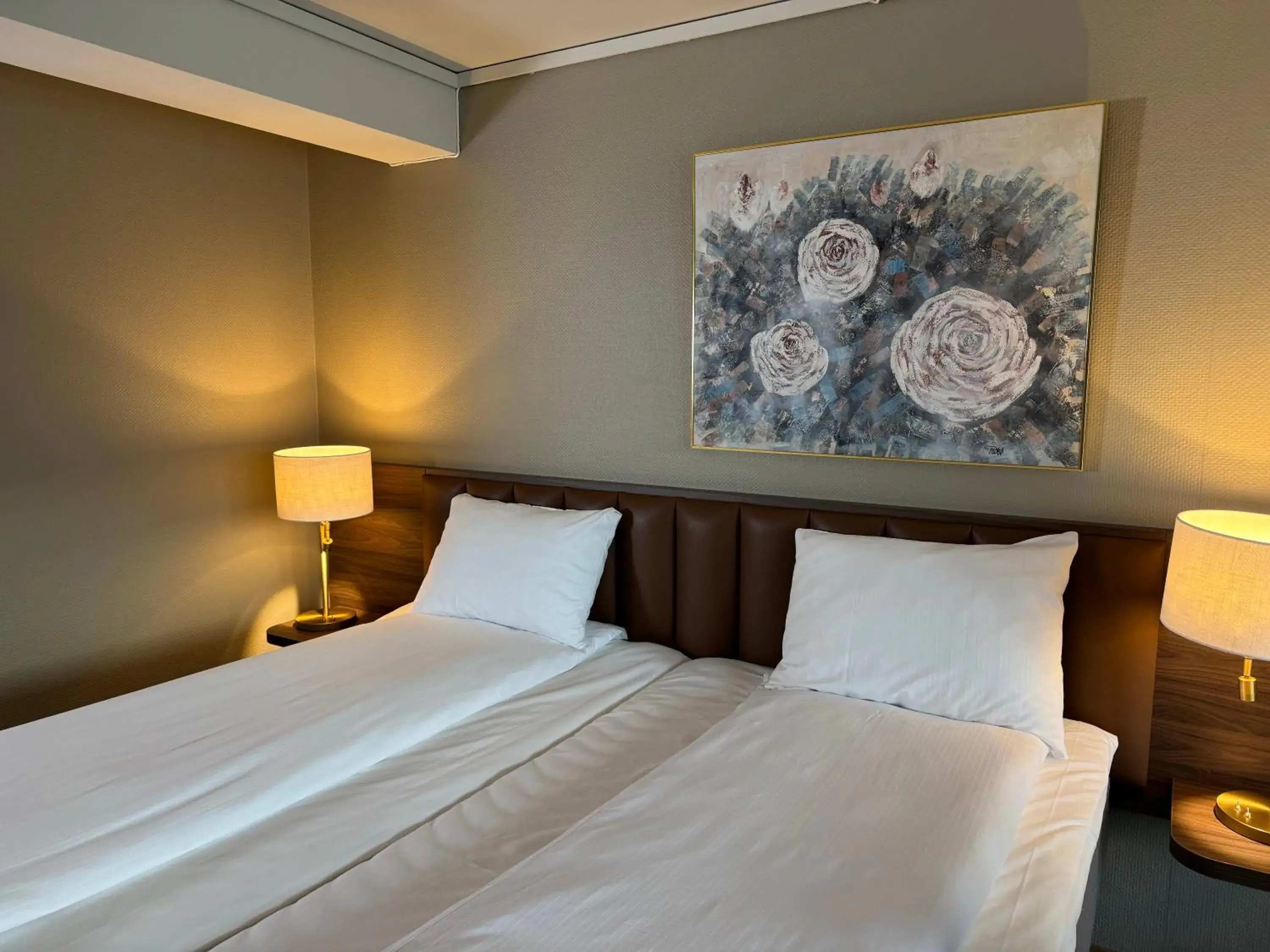 Superior Twin Room with Lake View in Park Hotel Vossevangen Superior Twin Room with Lake View in Park Hotel Vossevangen