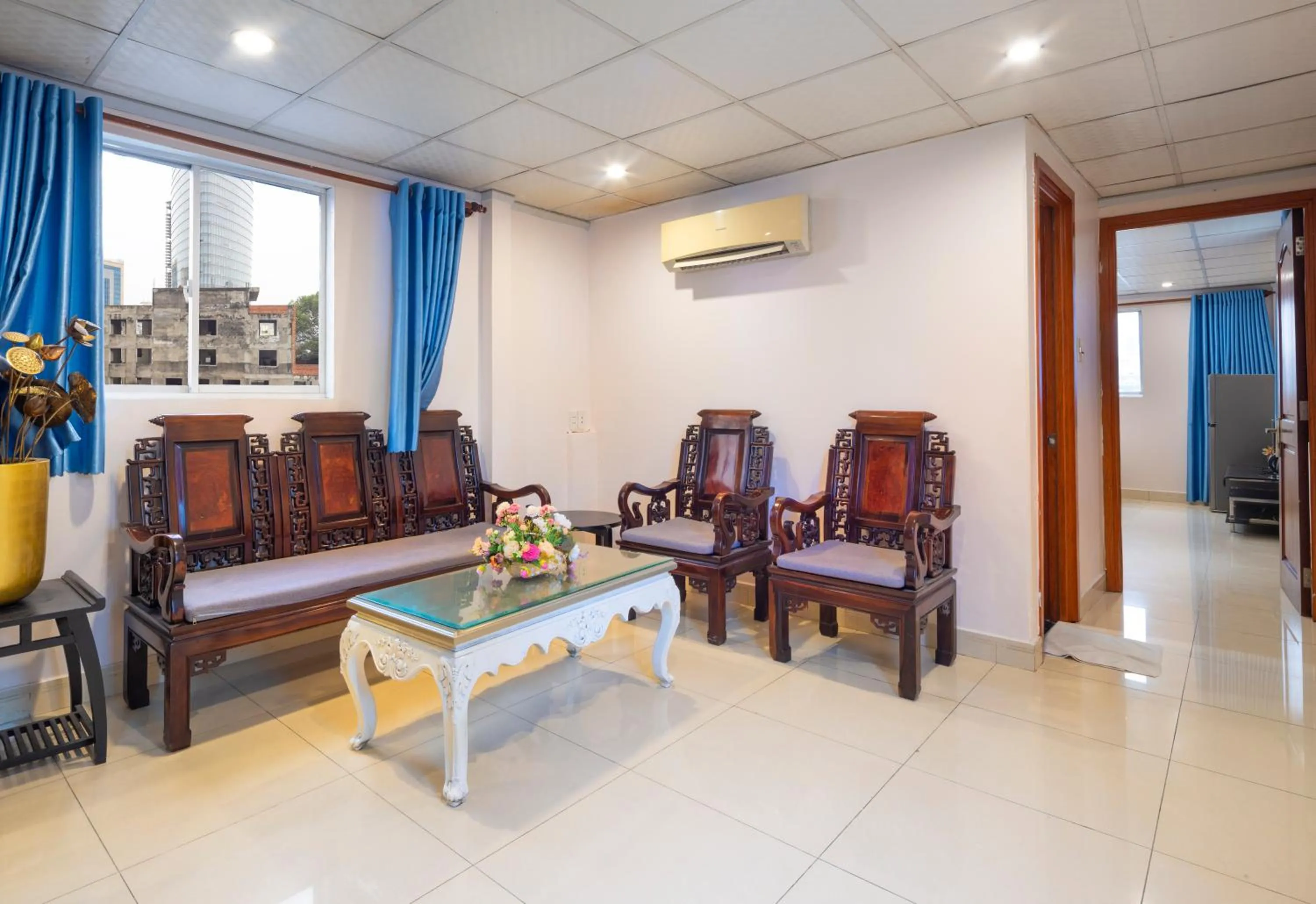 Living room in Saigon Pink Hotel