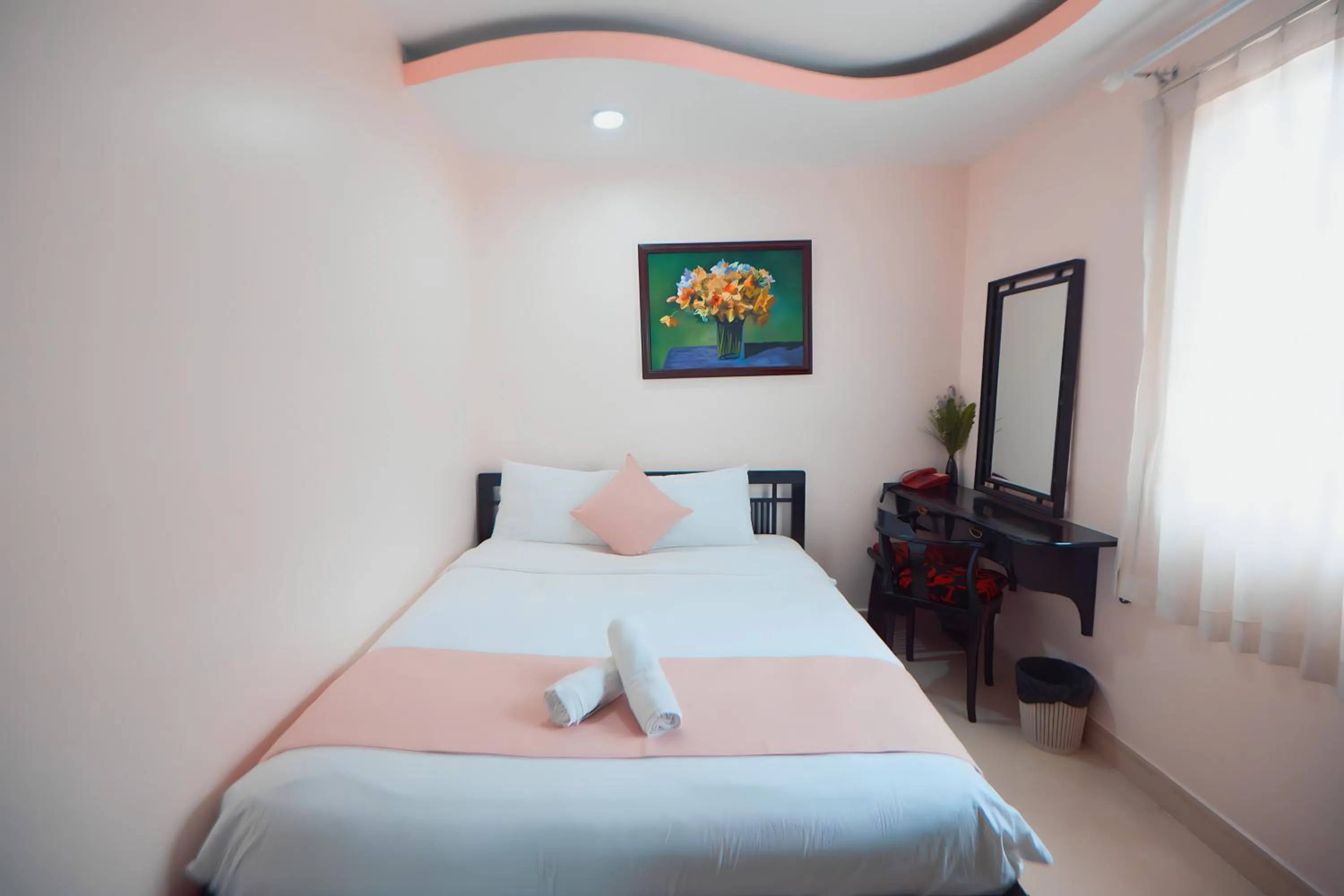 Bedroom, Bed in Saigon Pink Hotel