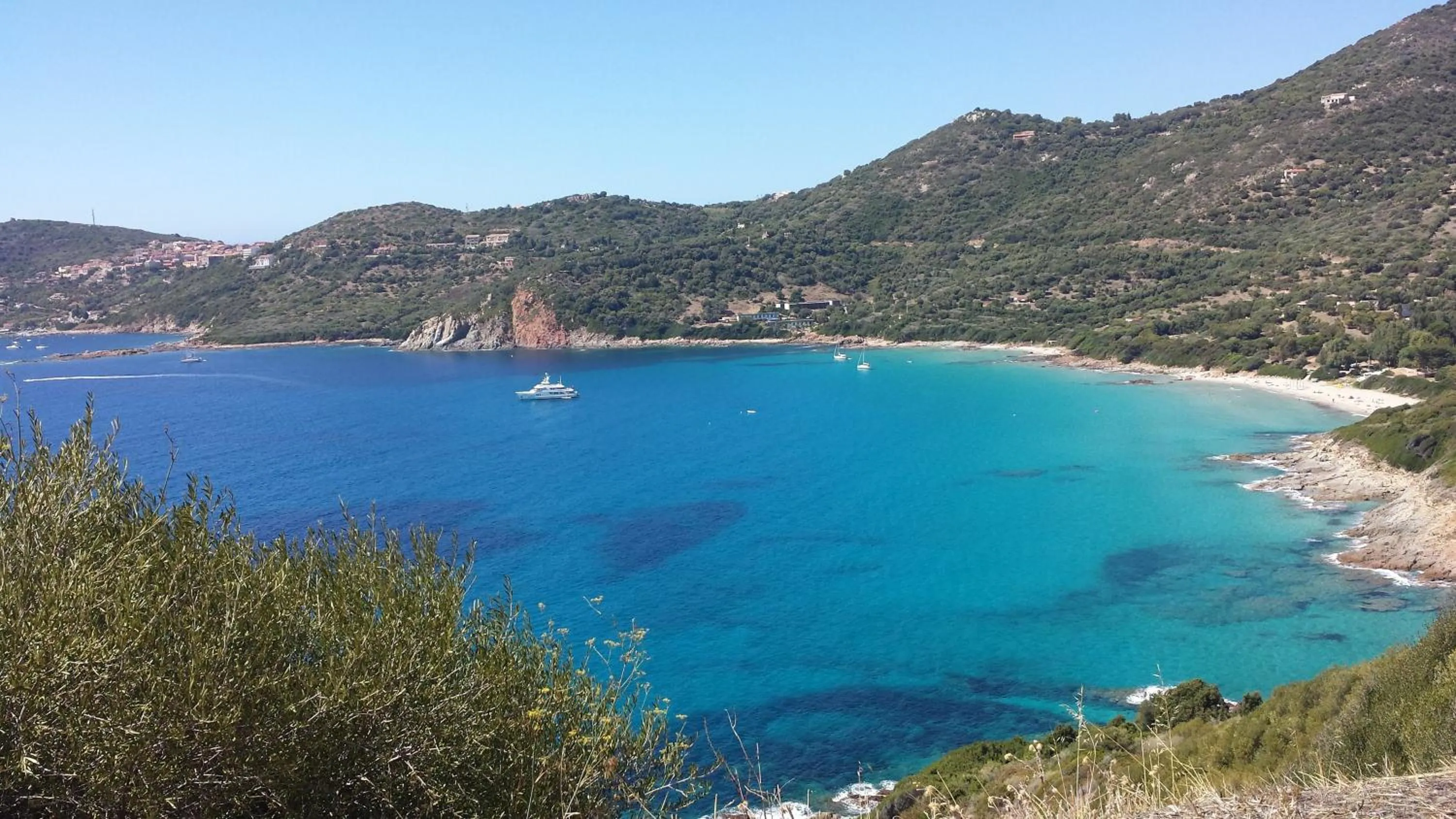 Mountain view in Bel Mare