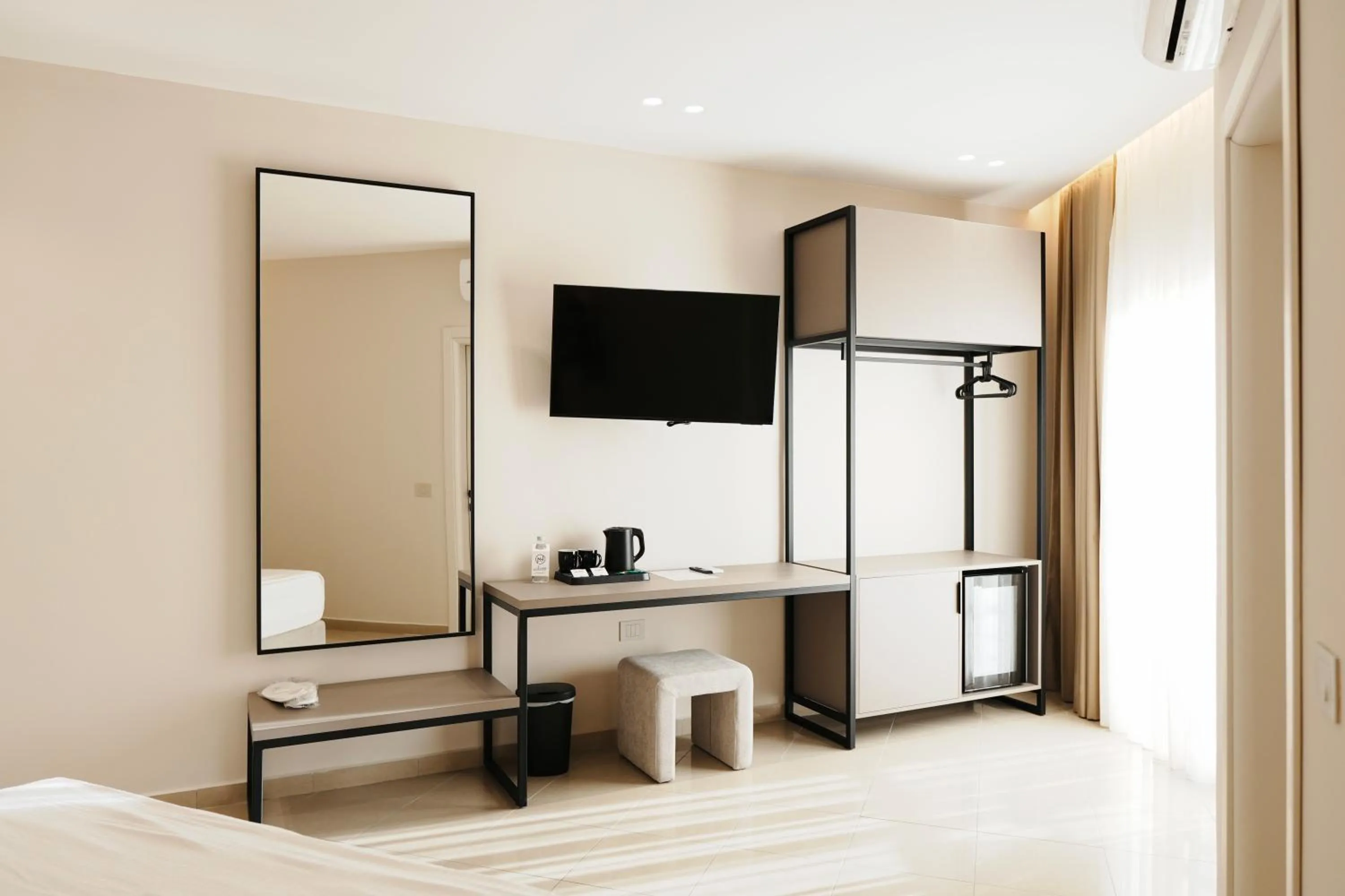 Photo of the whole room in Hotel Mediterrane