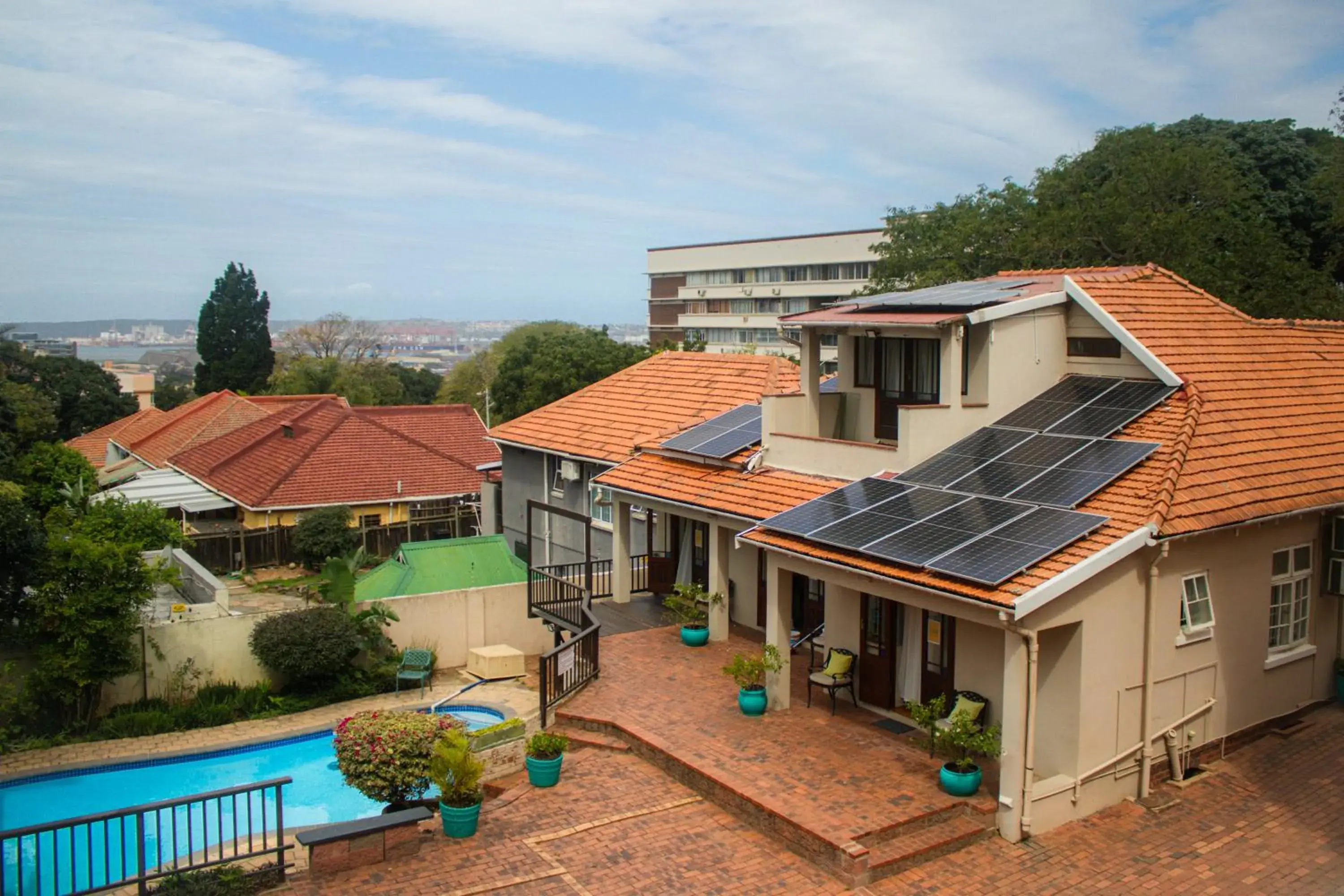 Property building in Roseland House Property building in Roseland House