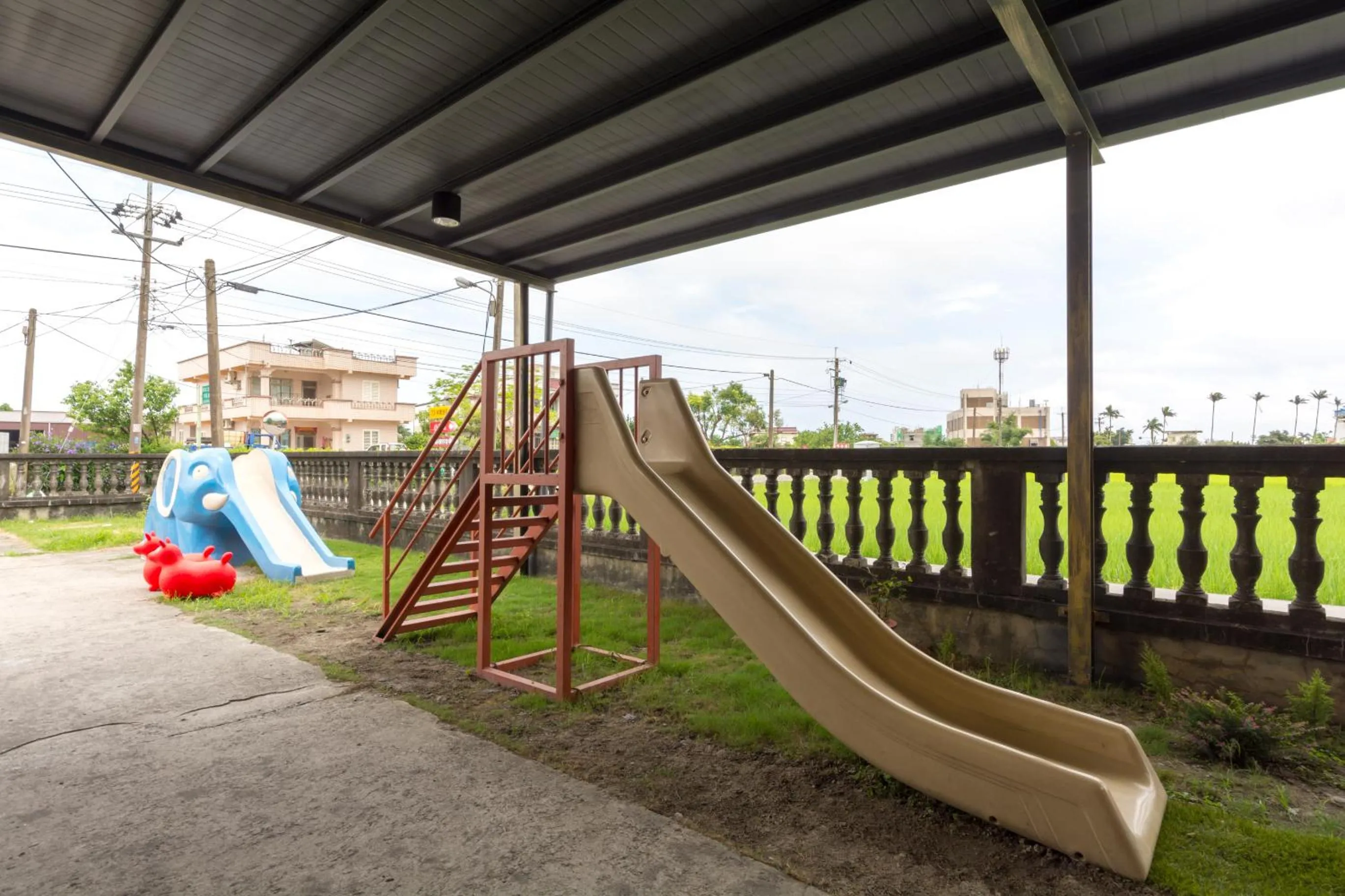 Property building in Little Apple B&B